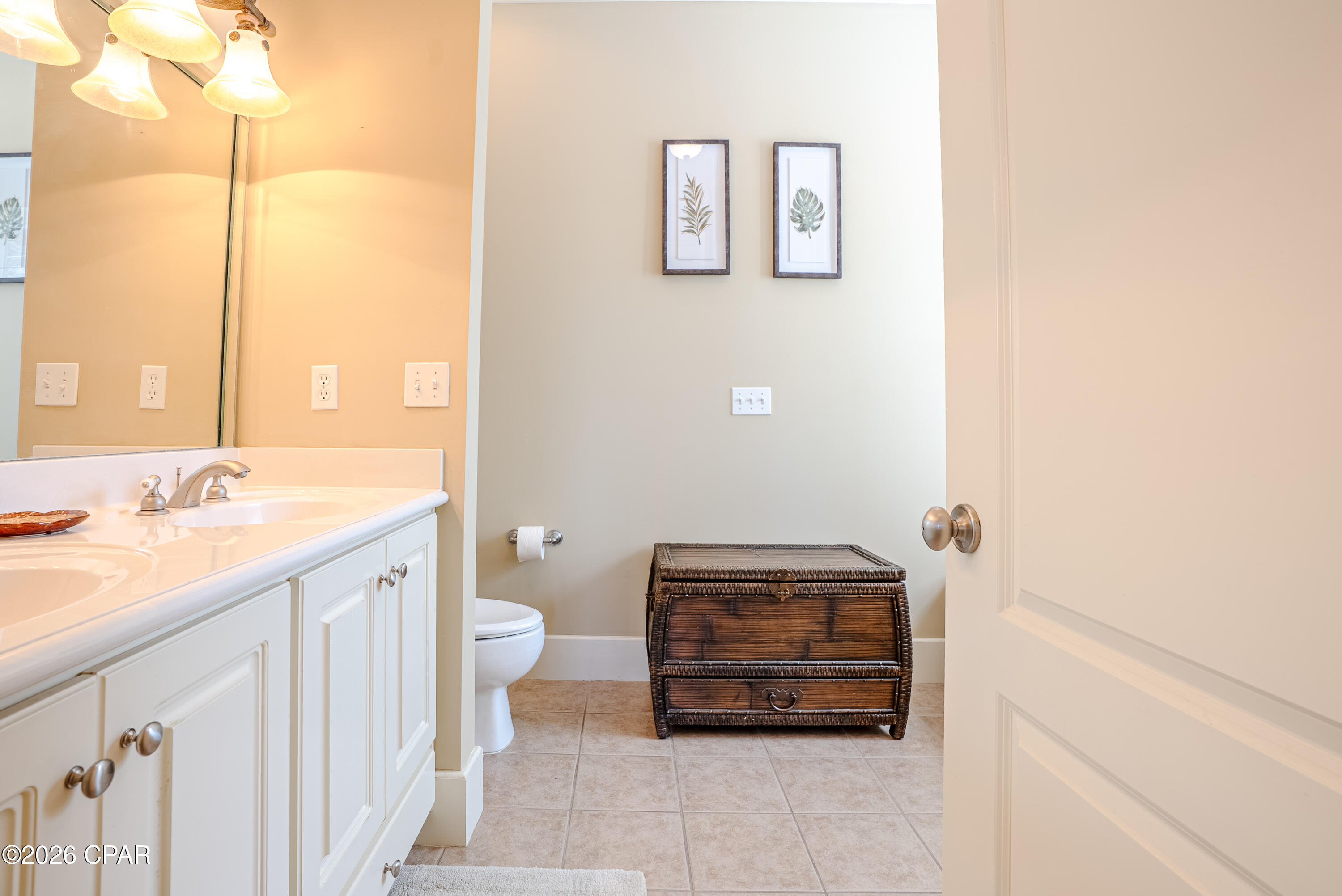 La Valencia Beach Resort - Residential