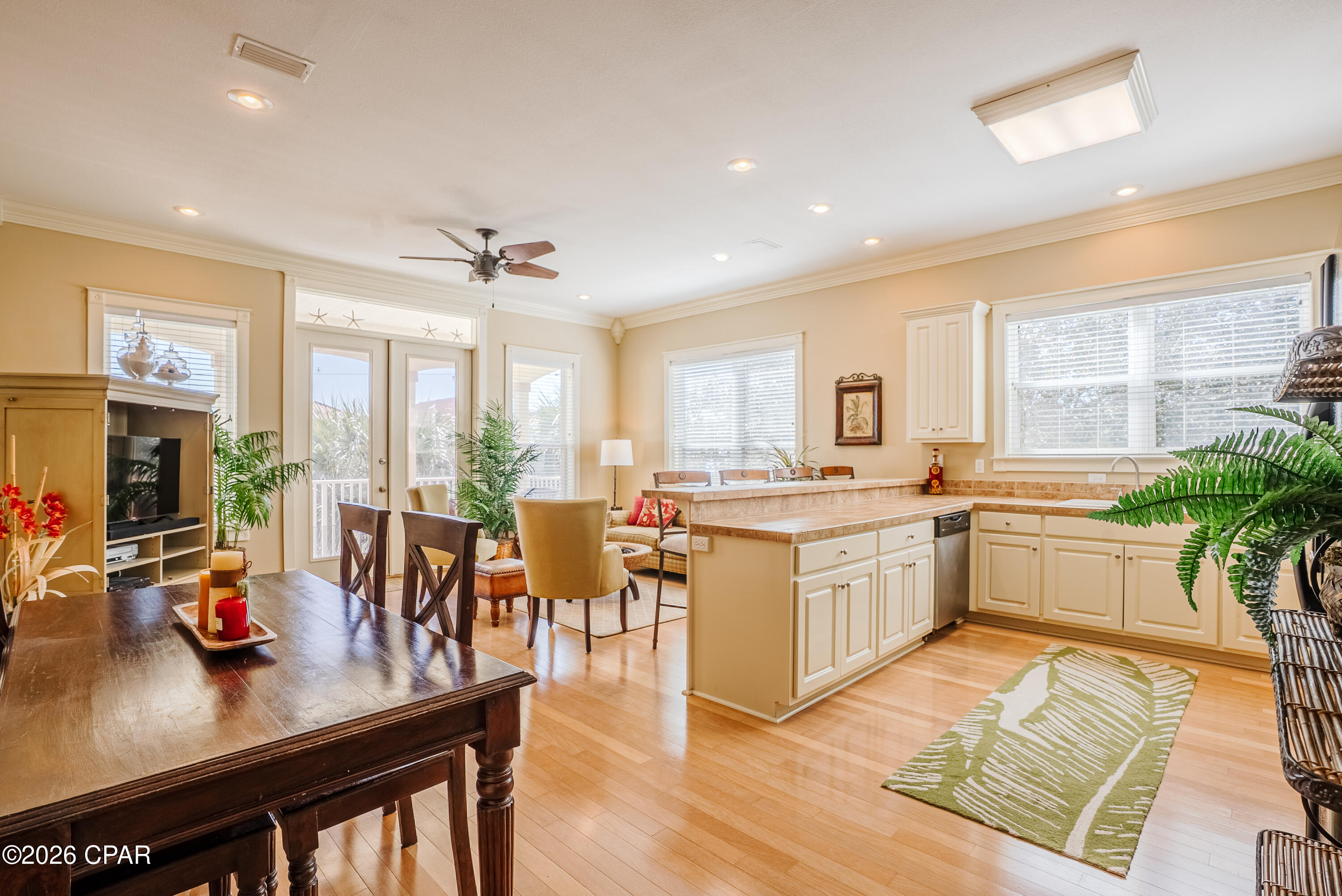 La Valencia Beach Resort - Residential