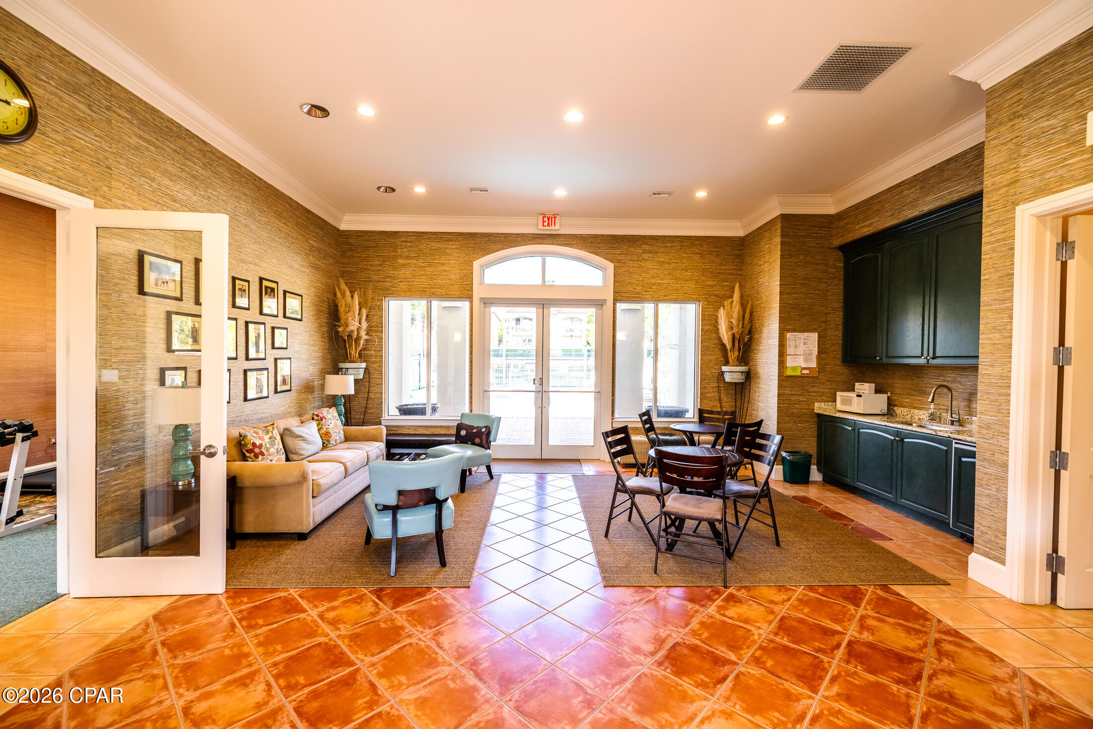 La Valencia Beach Resort - Residential