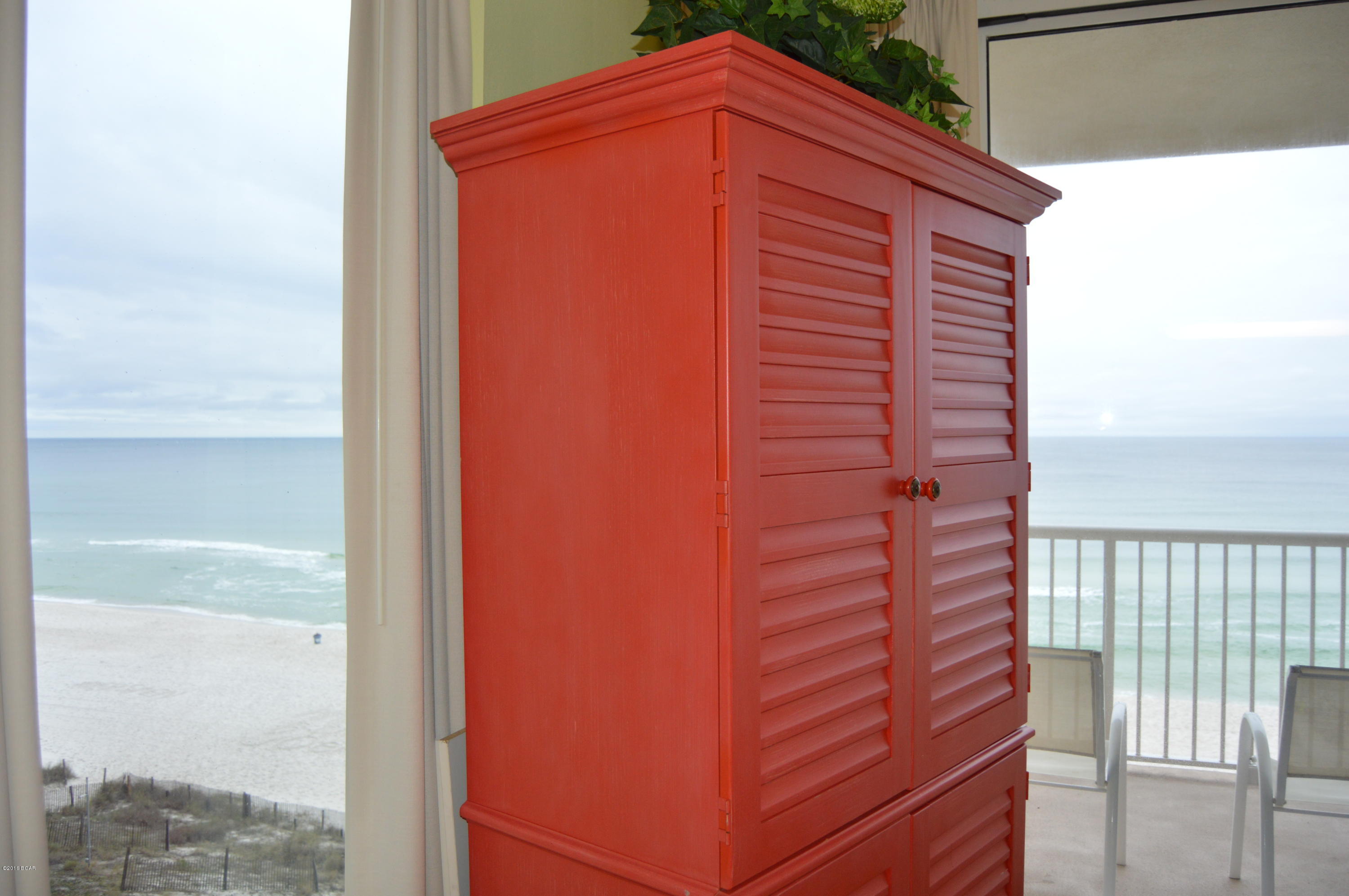 Majestic Beach Tower I - Residential