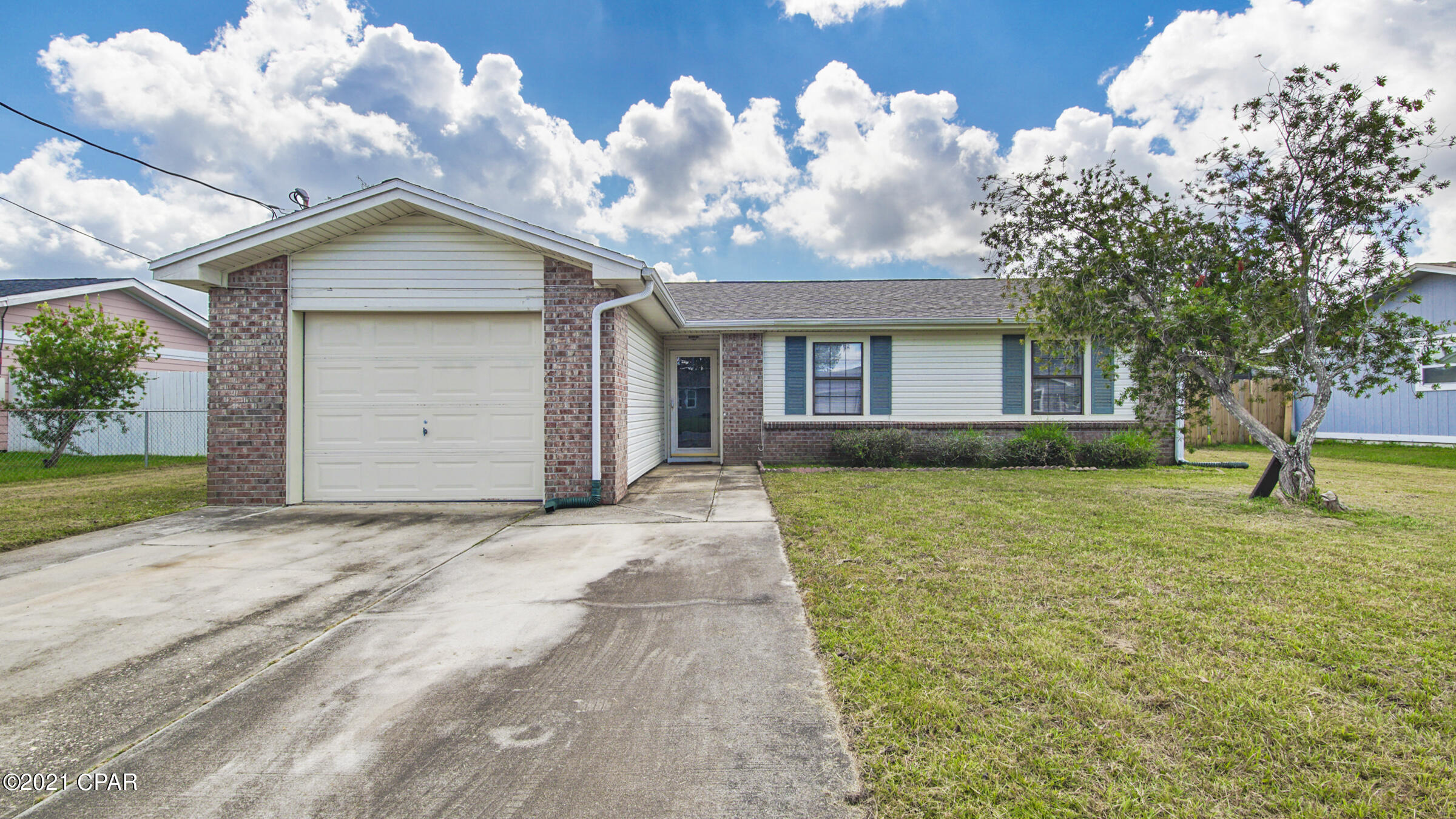 Pine Forest Est Ph 2 - Residential