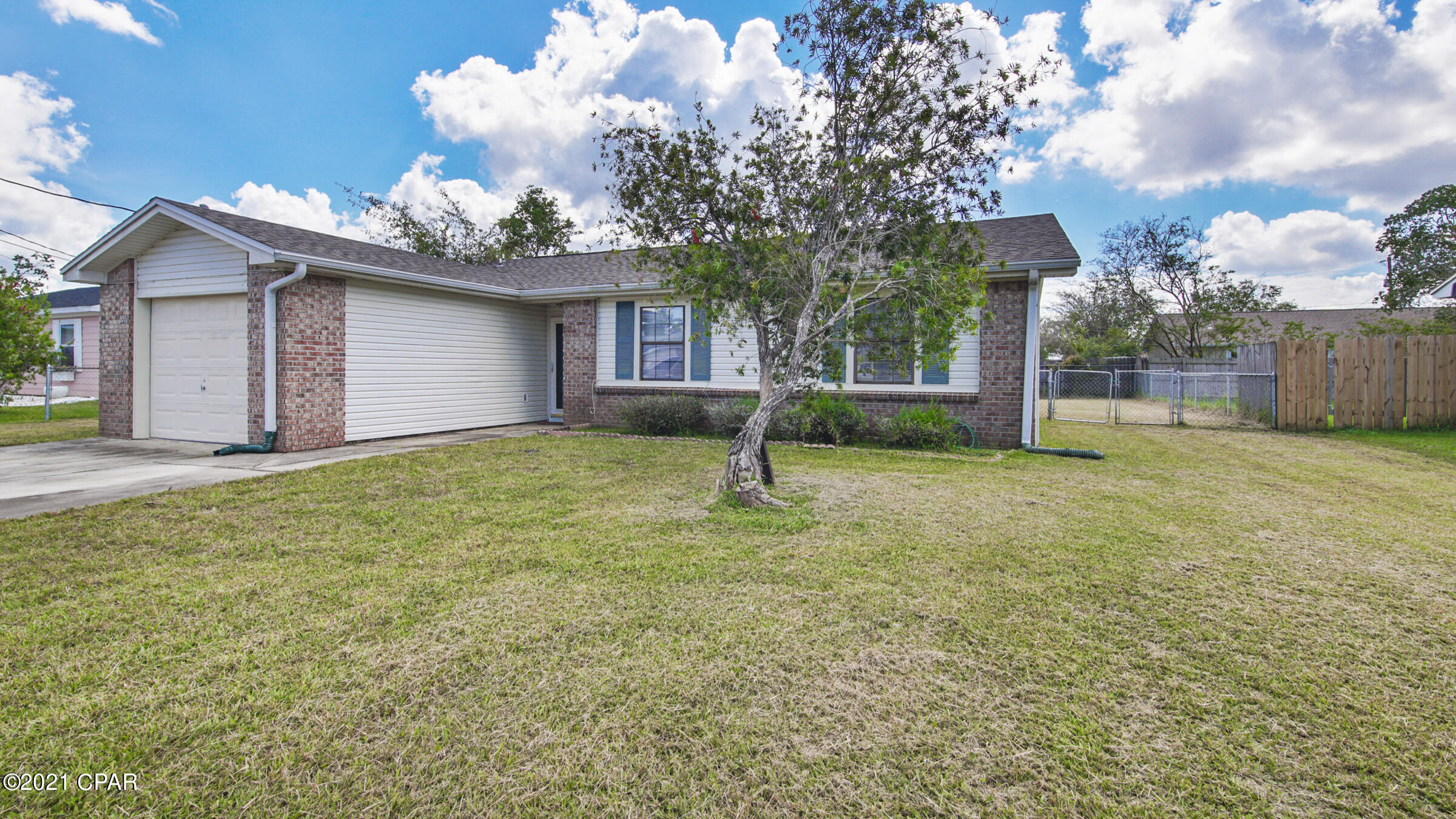 Pine Forest Est Ph 2 - Residential