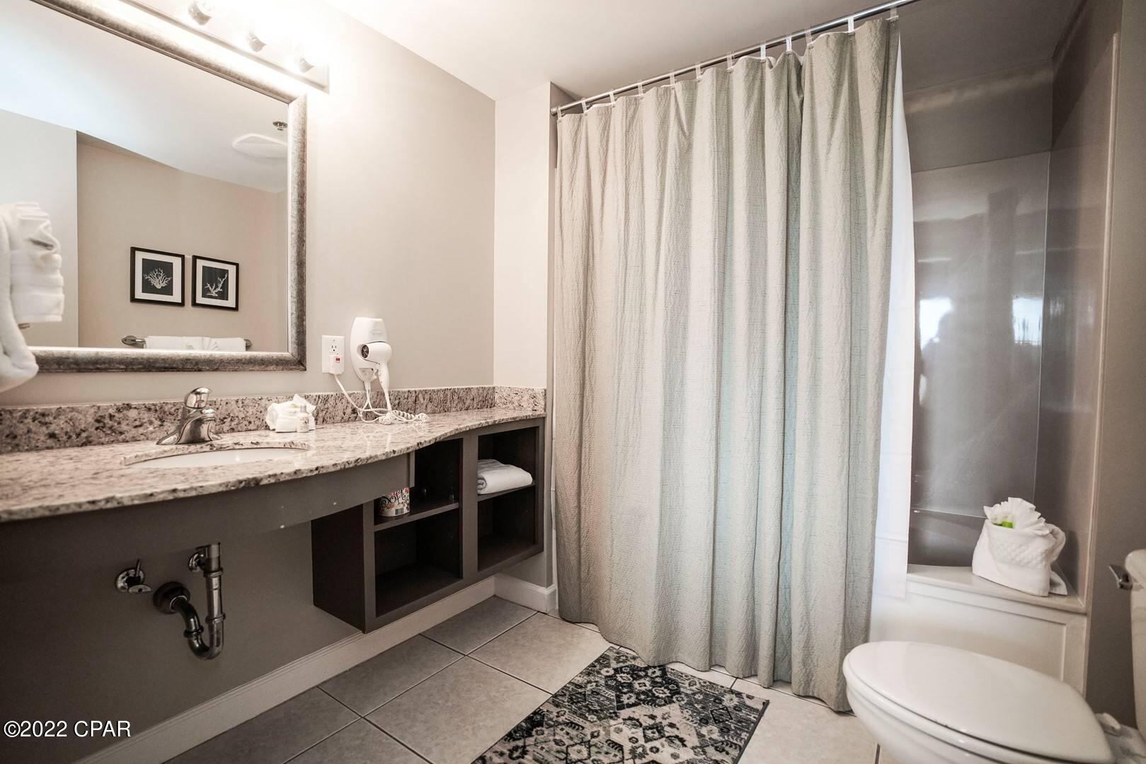 Splash Condo - Residential