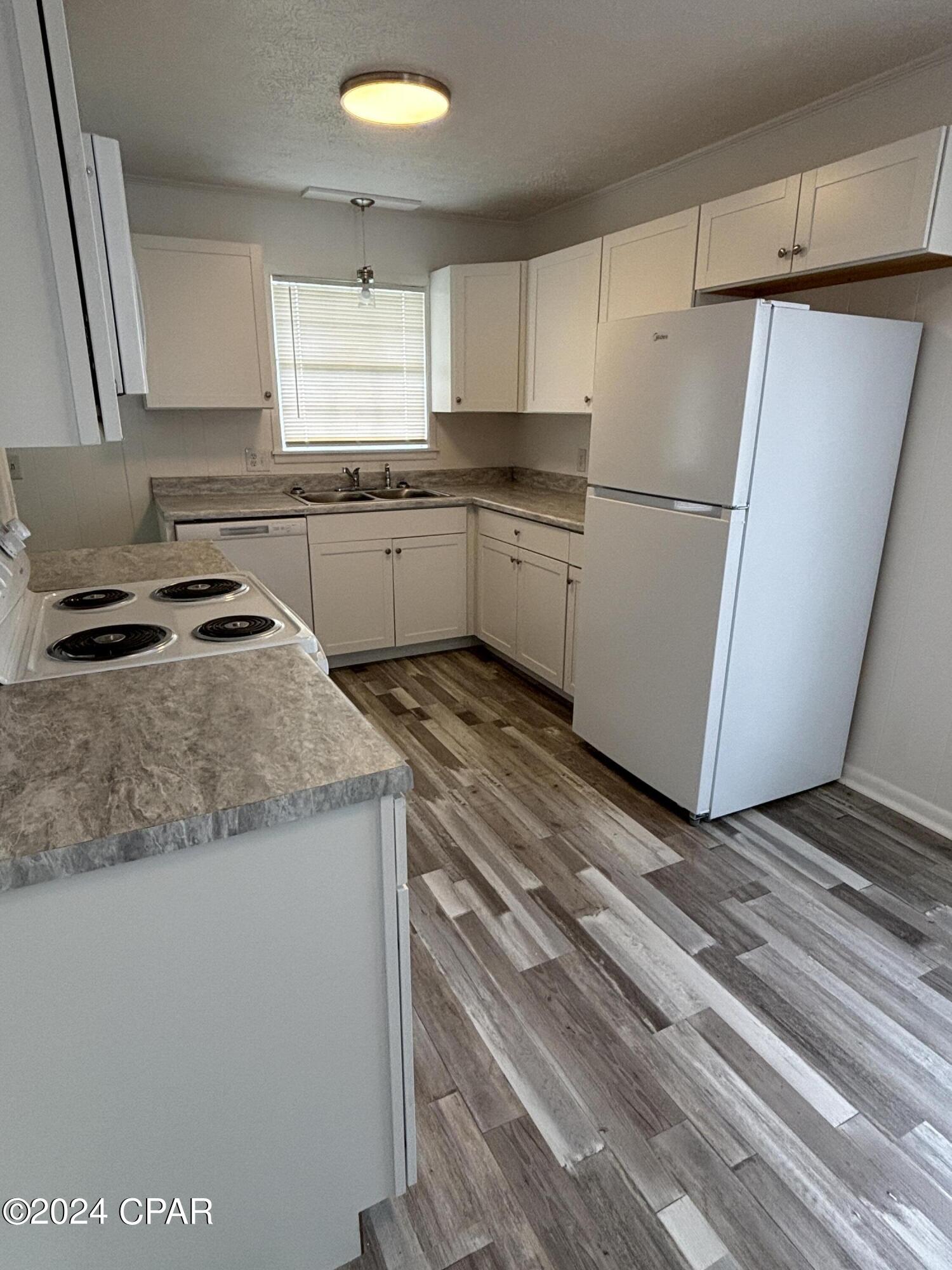 [No Recorded Subdiv] - Residential Lease