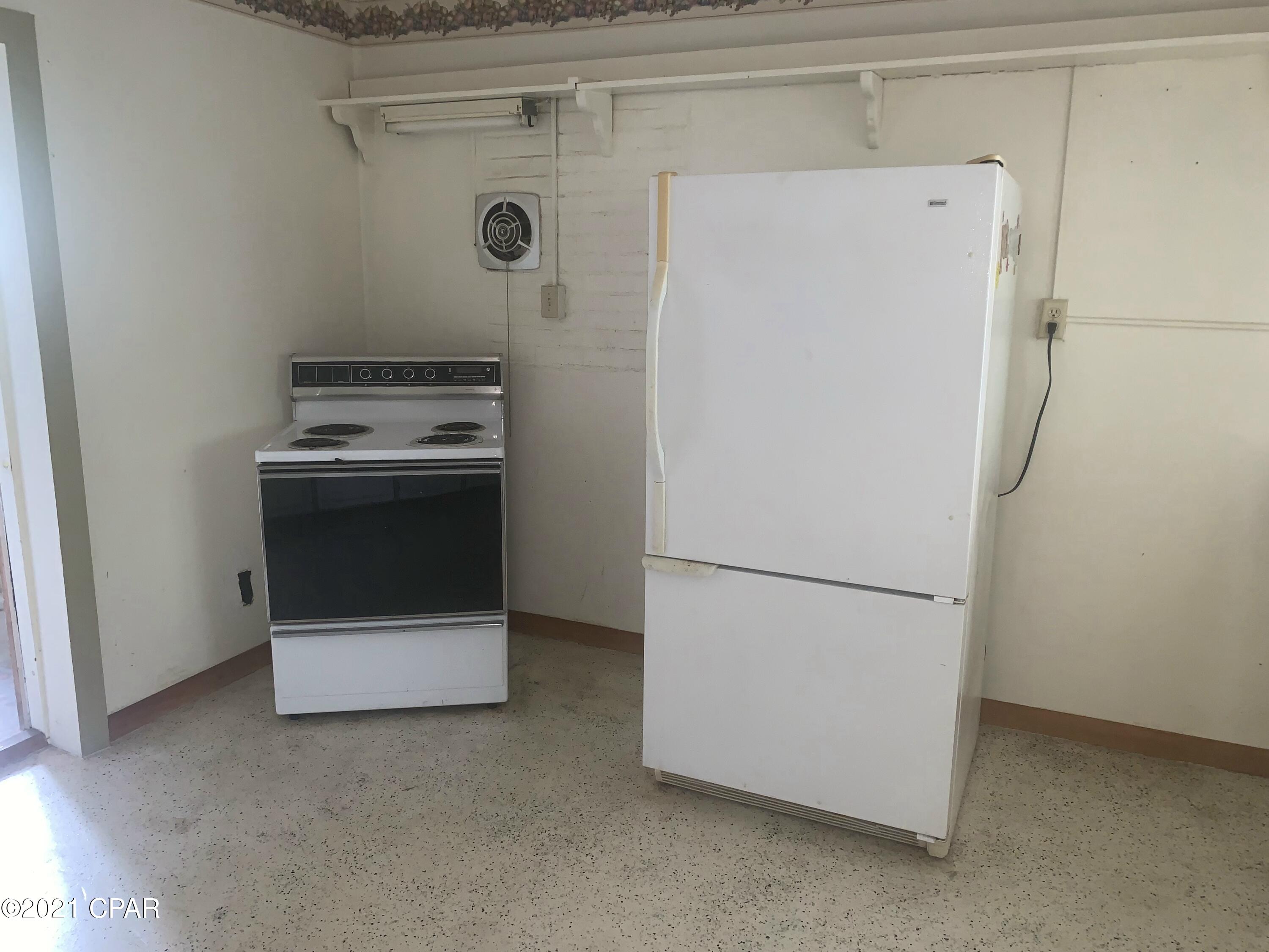 [No Recorded Subdiv] - Residential