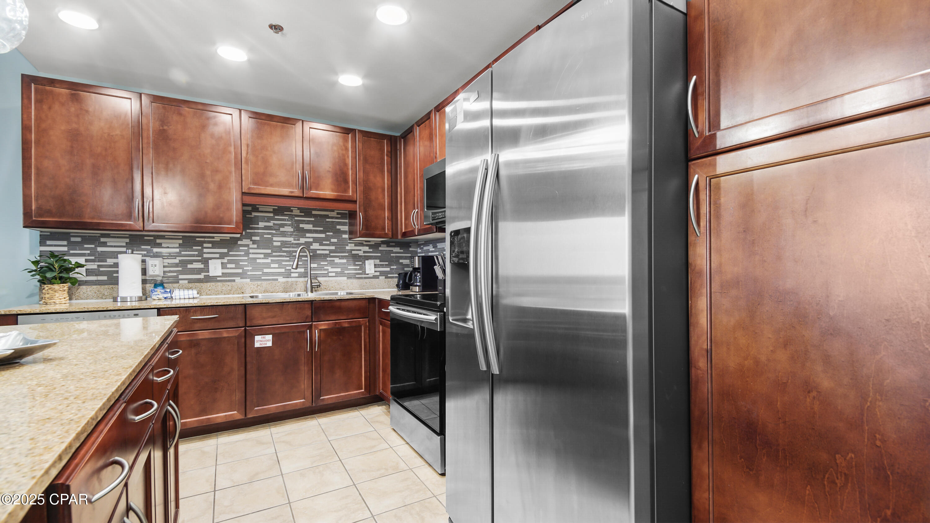 Laketown Wharf - Residential