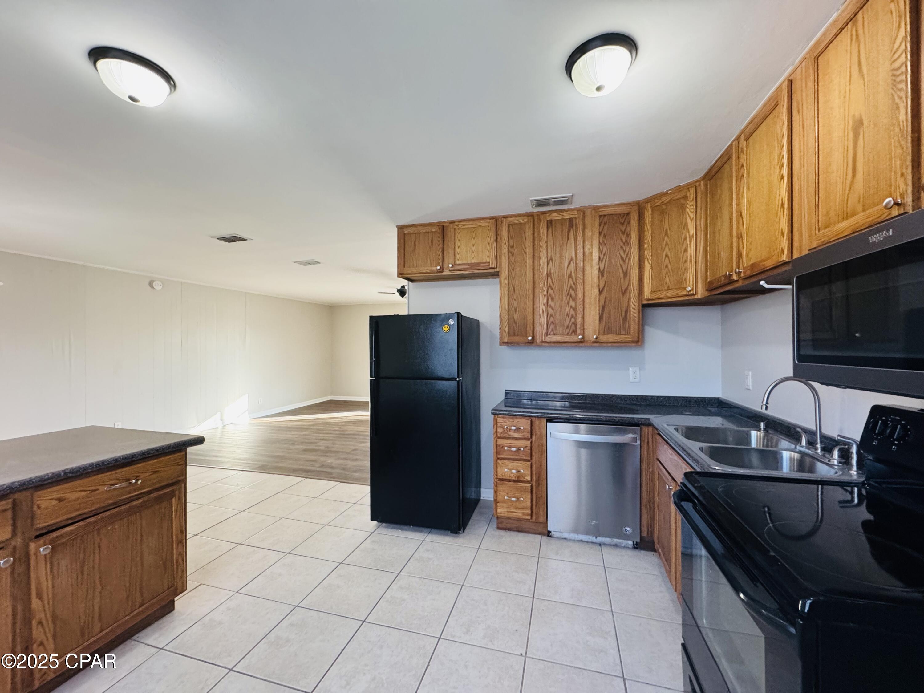 Robindale - Residential Lease