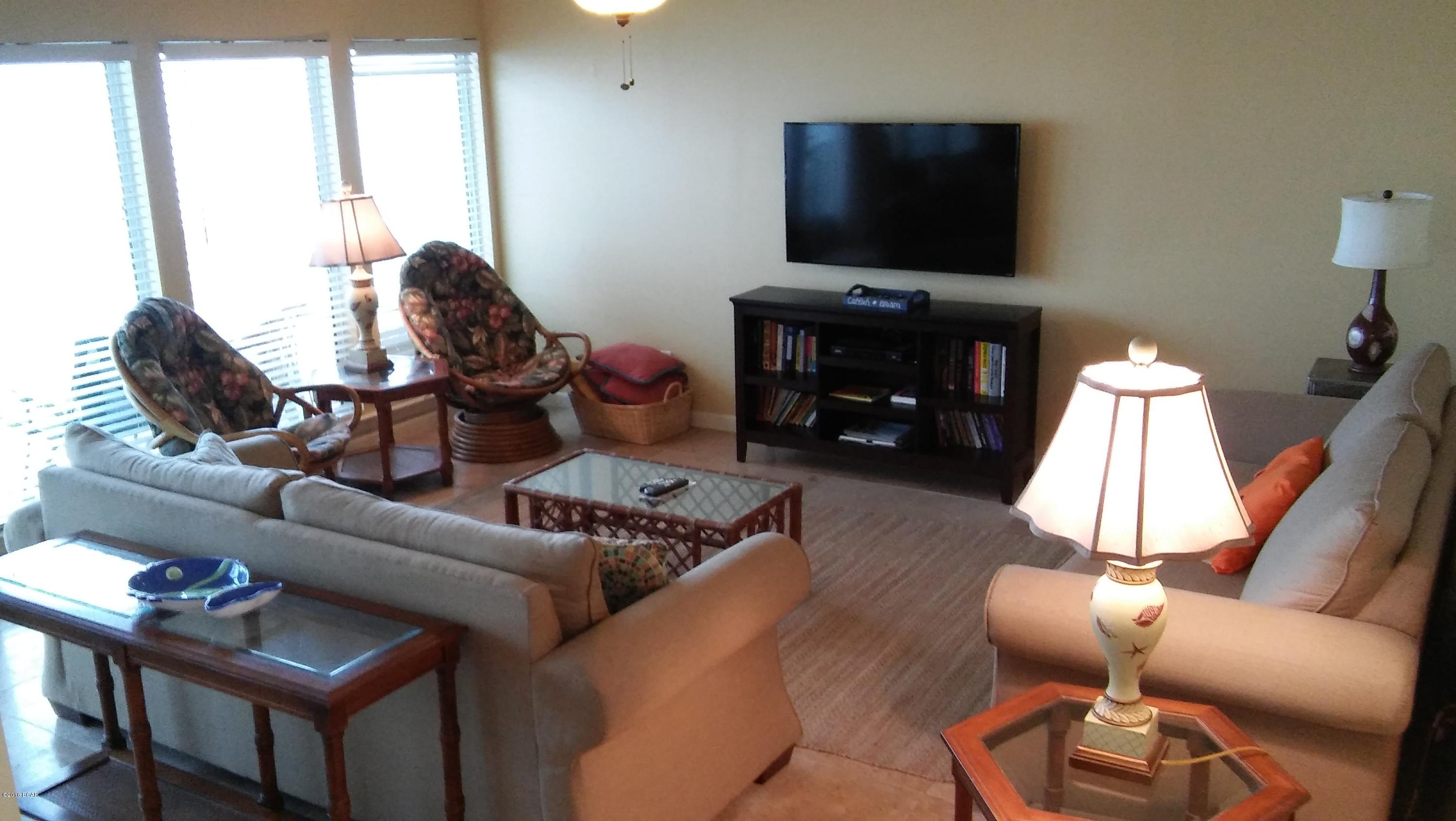 Harbour Arms Condo. - Residential