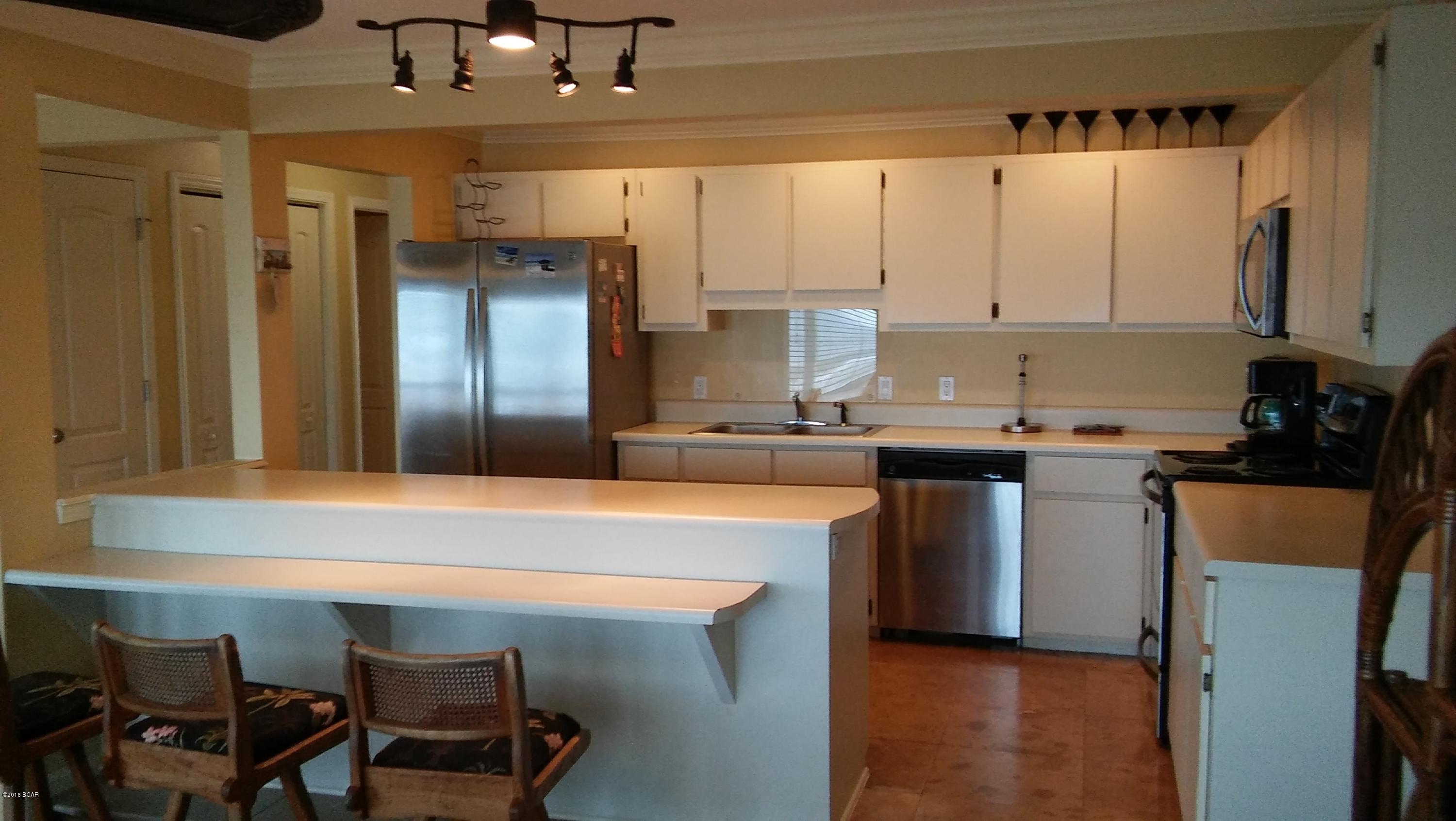 Harbour Arms Condo. - Residential