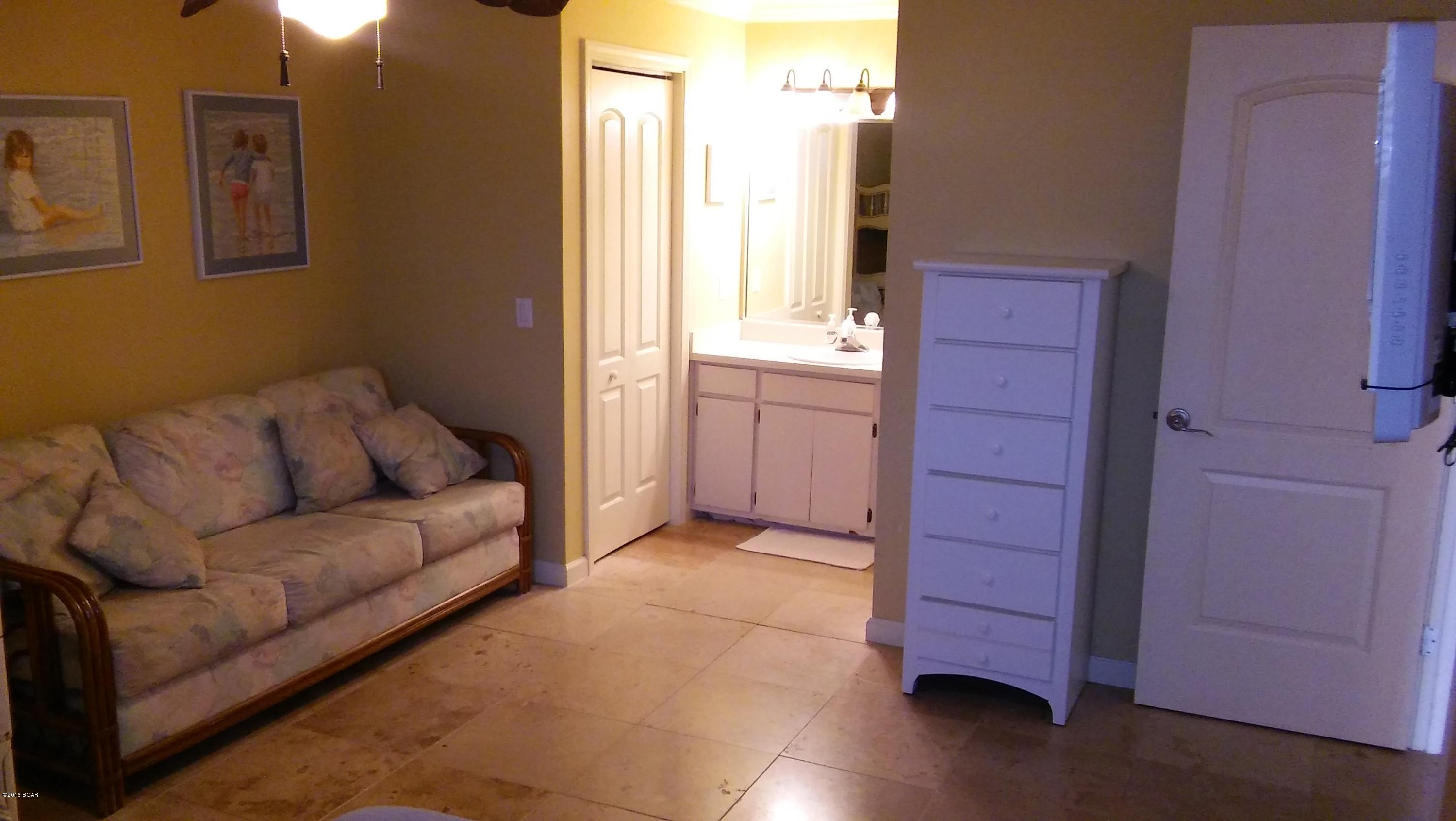 Harbour Arms Condo. - Residential