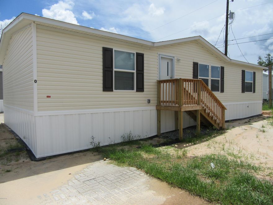 3/2 double wide mobile home in North Bay Mobile Home Living. All property sizes and ages are approximate, please measure and/or verify if important. School assignments are subject to change, please check with Bay County for most accurate information. Deposit is the same as the rent. NO PETS ALLOWED!