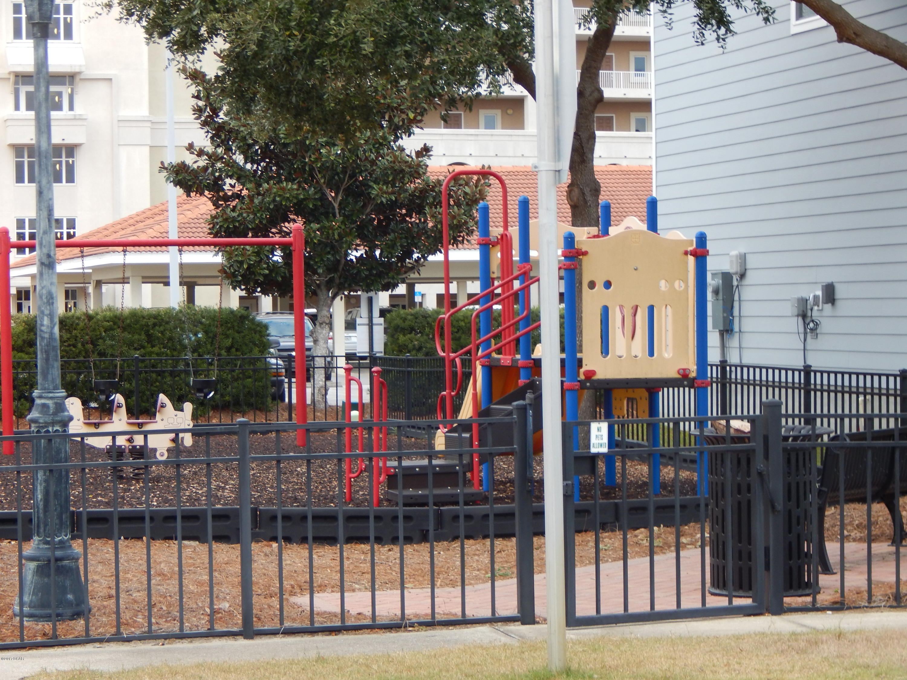 Magnolia Bay Club - Residential