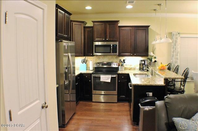 Magnolia Bay Club - Residential