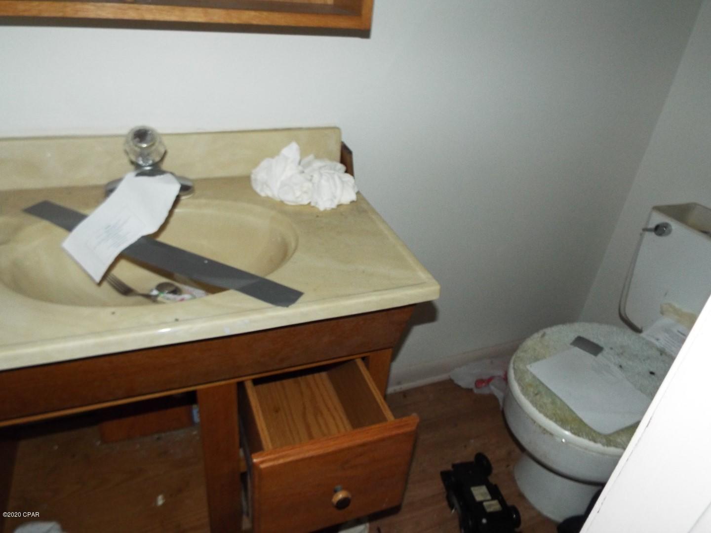 Bay Park Manor - Residential