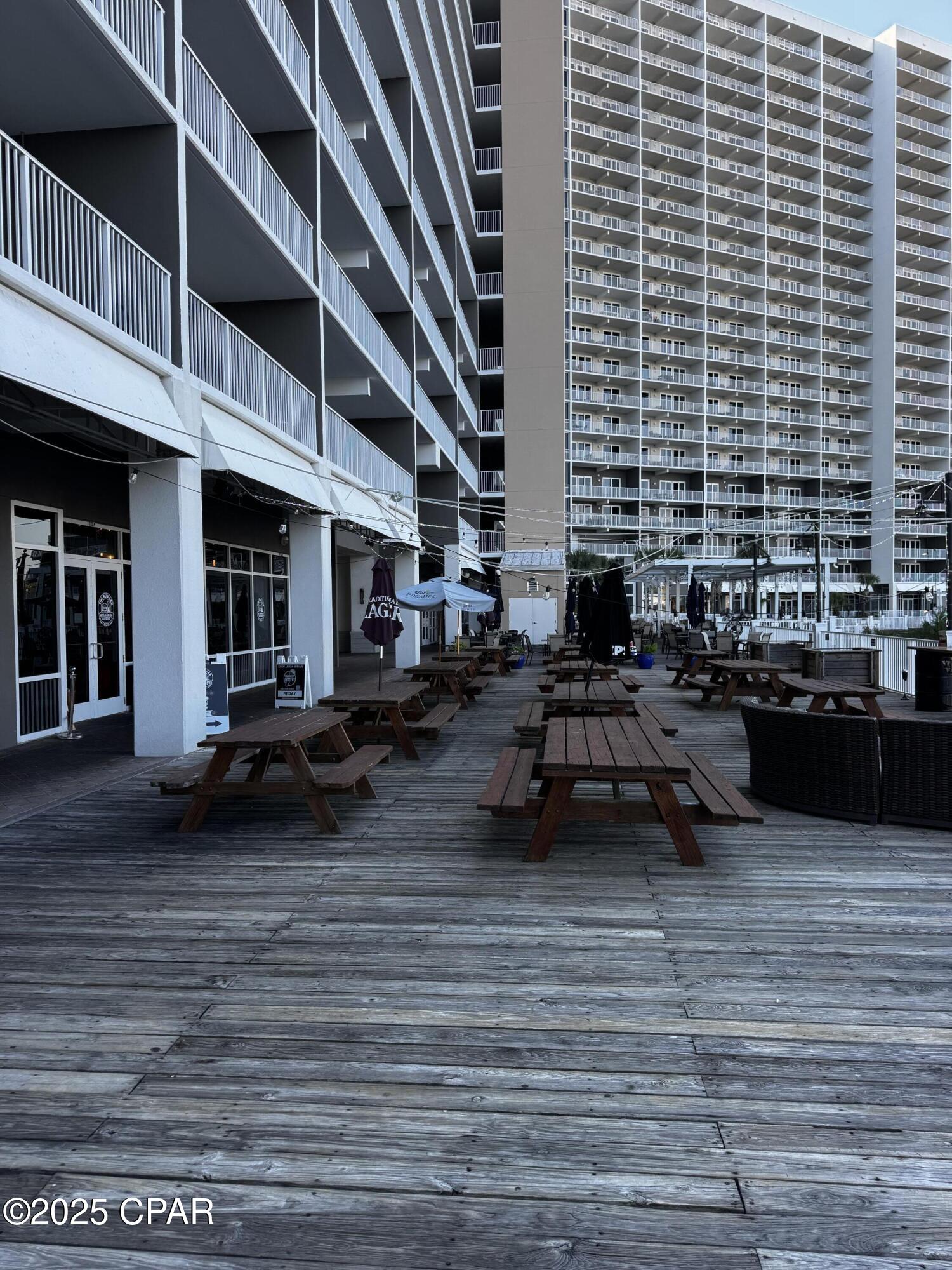 Laketown Wharf - Commercial Sale