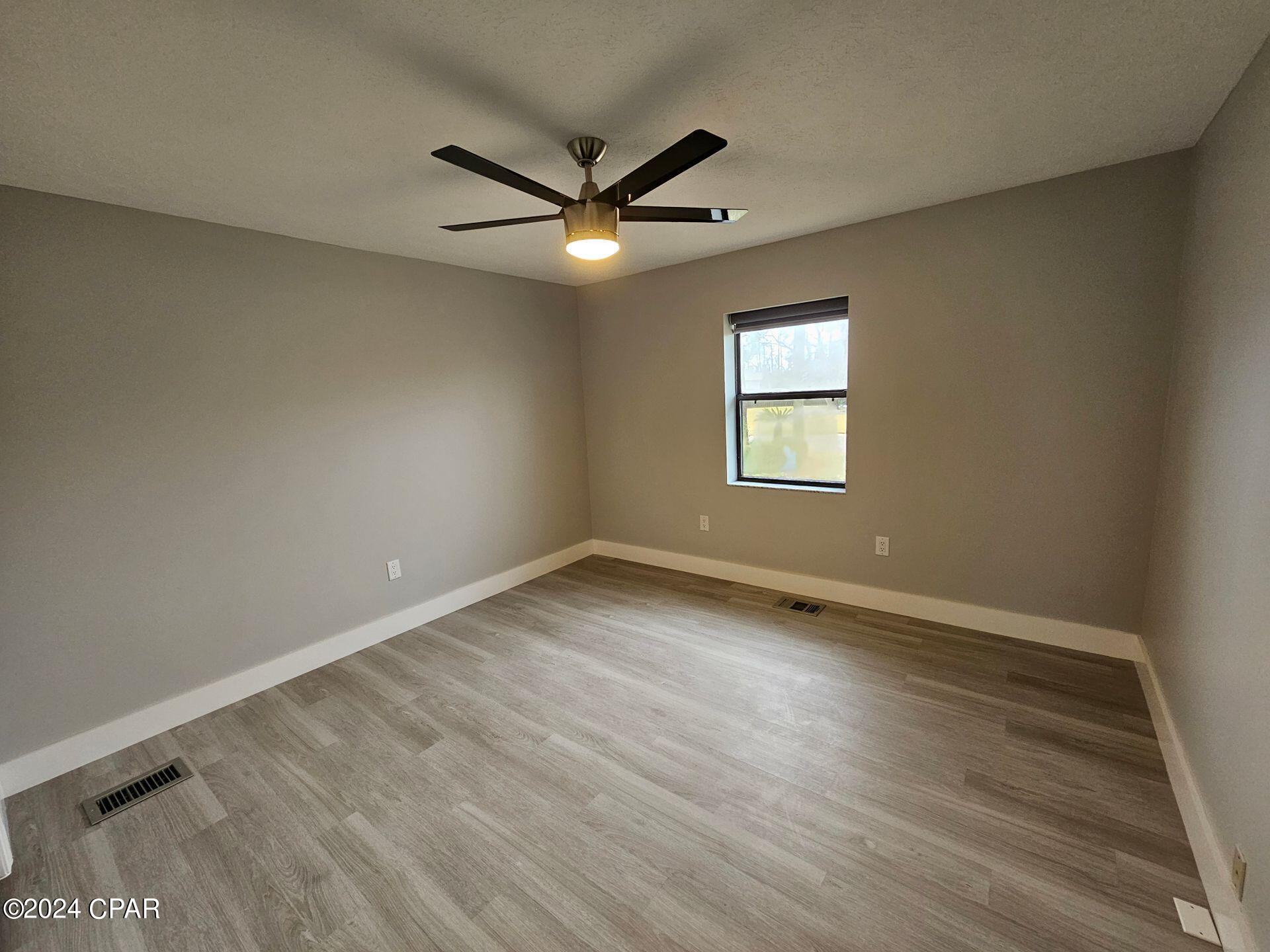 Kings Point Harb. U-1 - Residential Lease