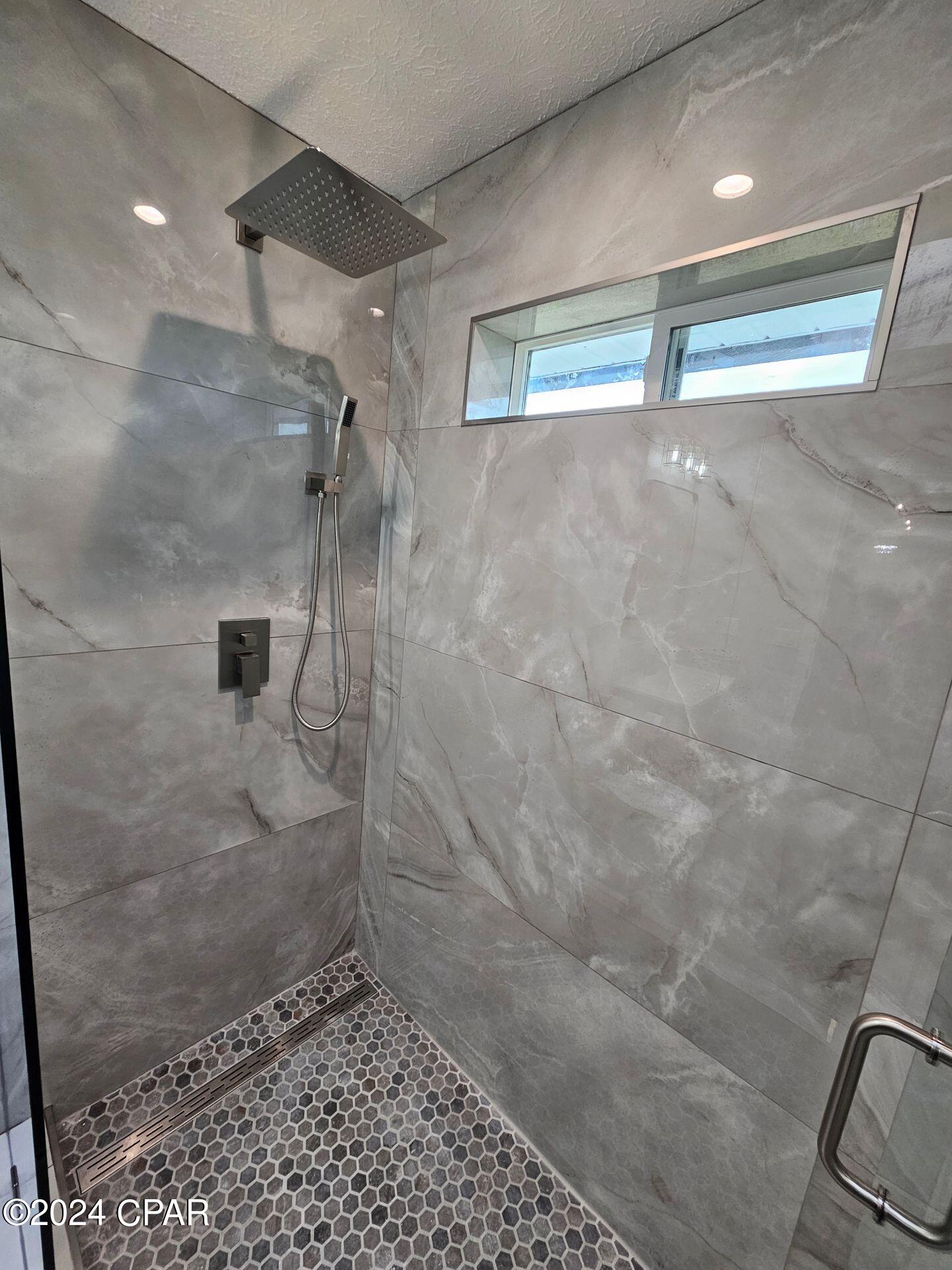 Kings Point Harb. U-1 - Residential Lease