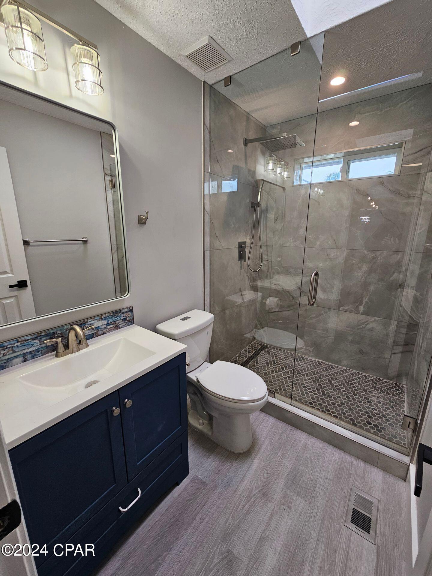 Kings Point Harb. U-1 - Residential Lease