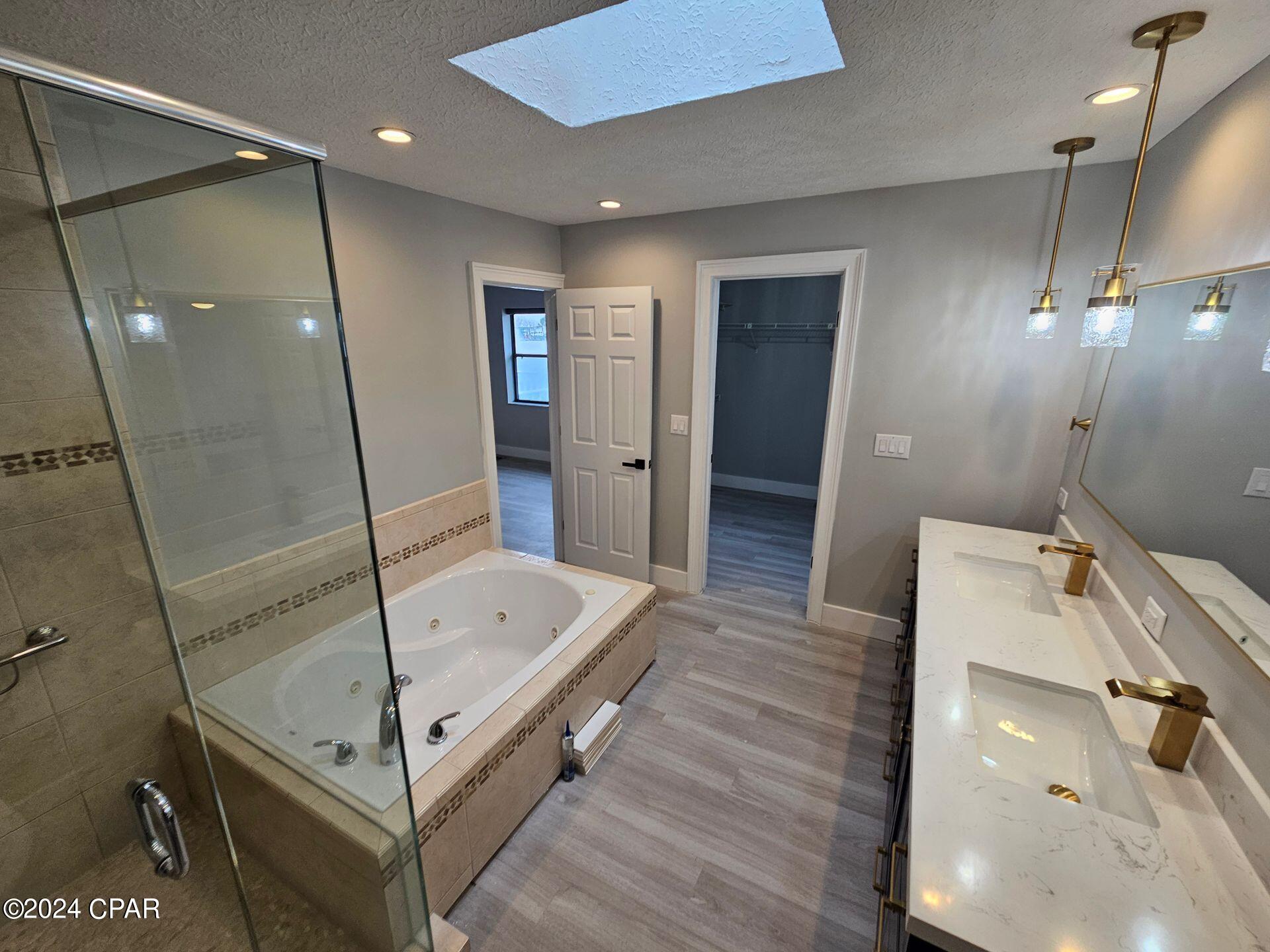 Kings Point Harb. U-1 - Residential Lease