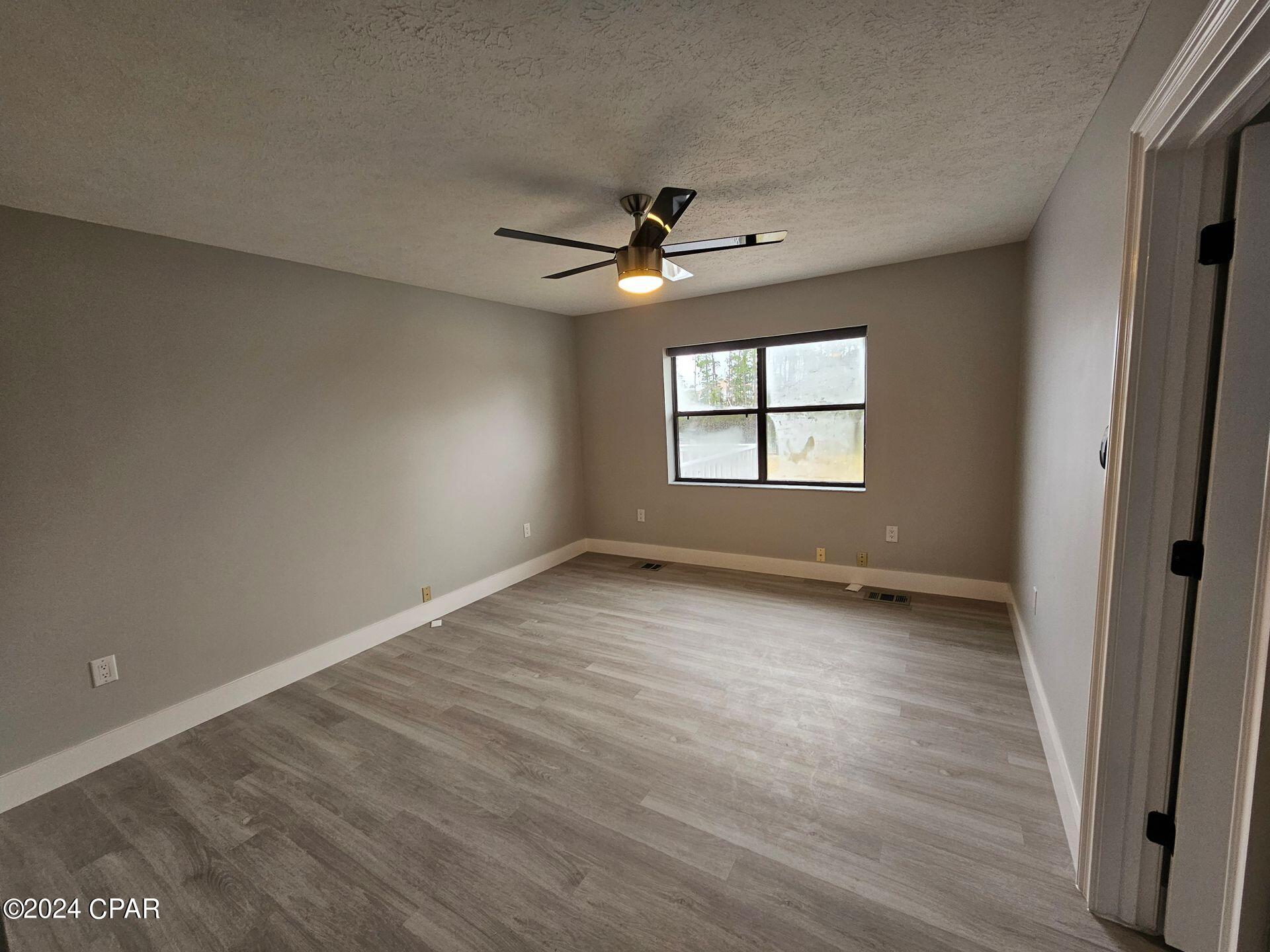 Kings Point Harb. U-1 - Residential Lease