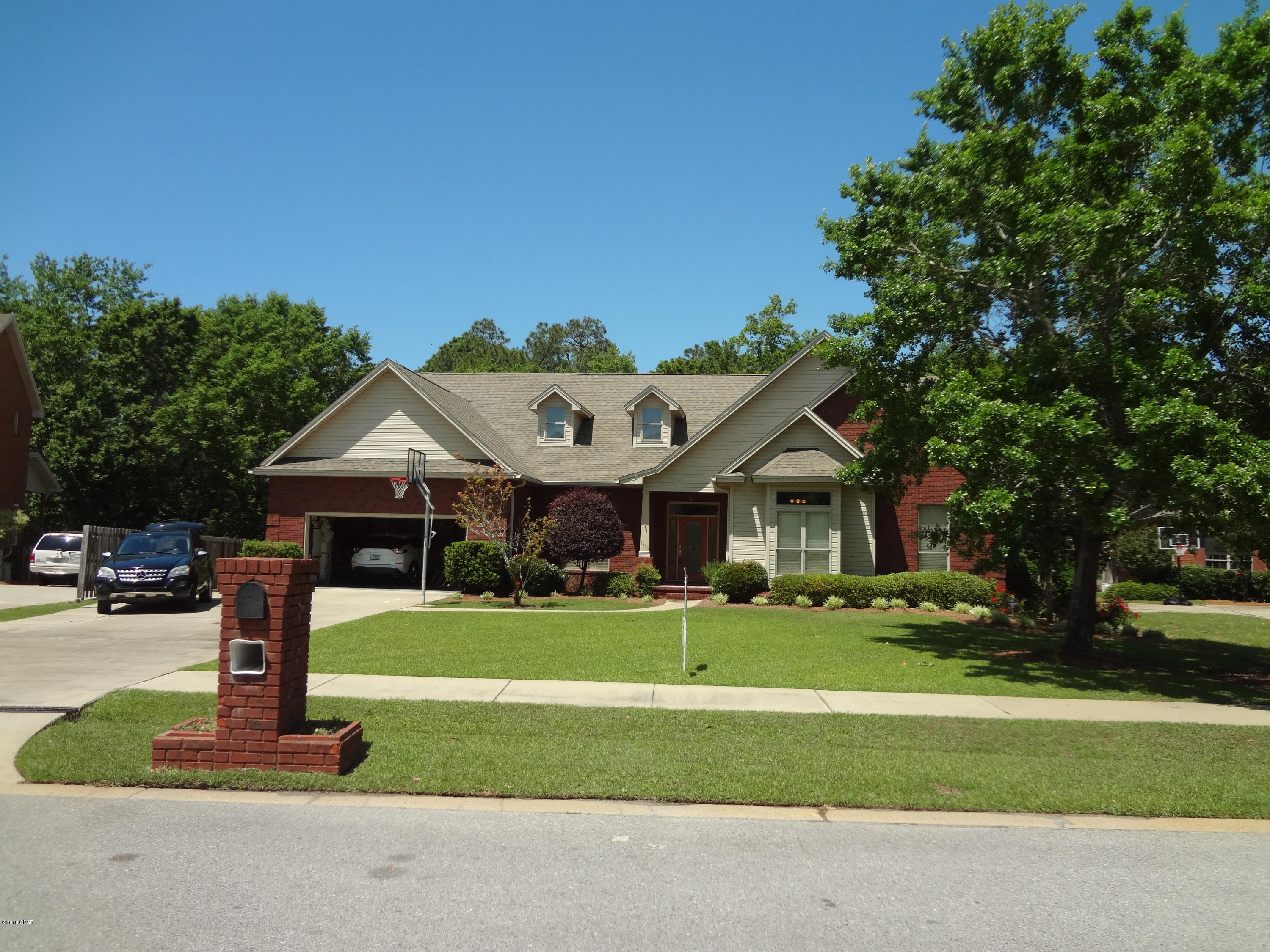 Forest Glenn - Residential