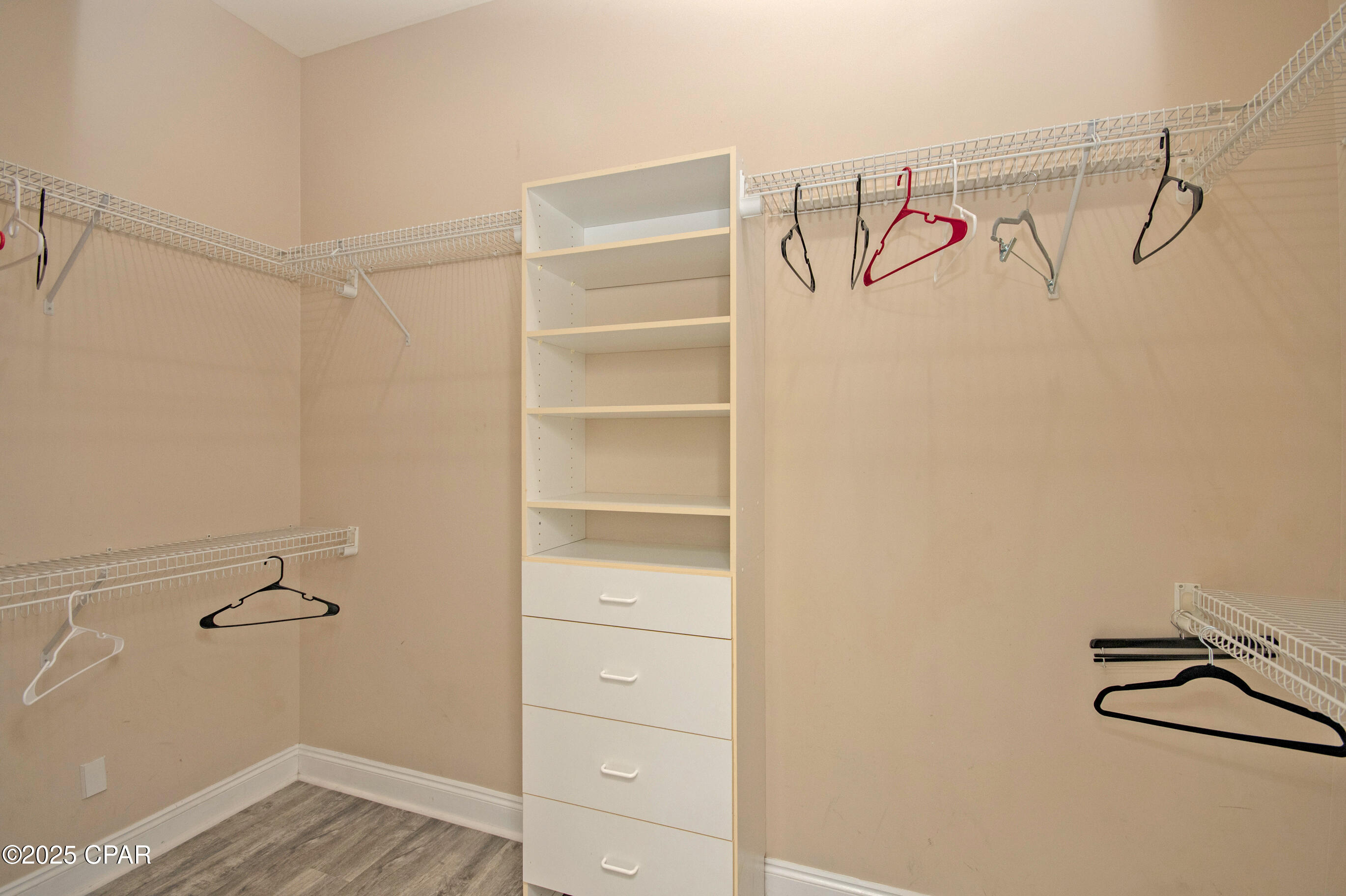 La Valencia Beach Resort - Residential