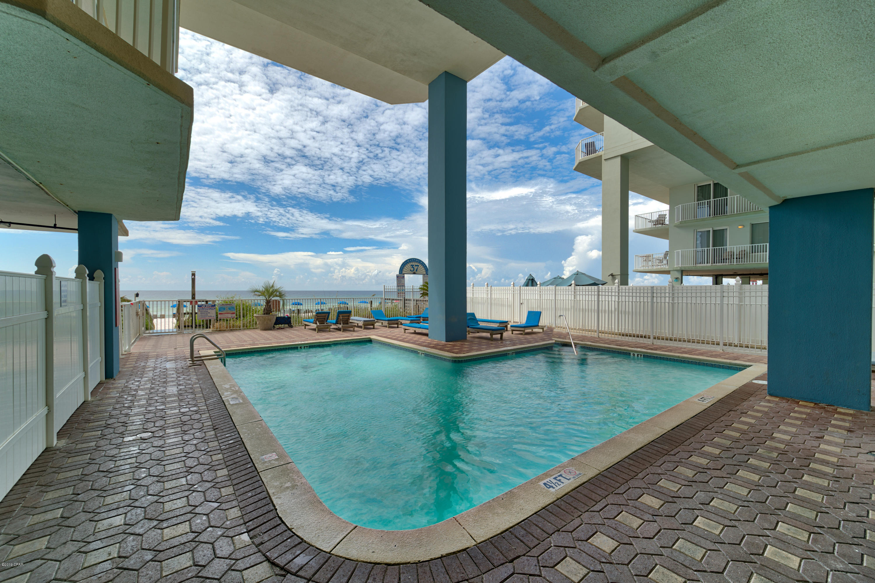 Grandview East At Long Beach - Residential