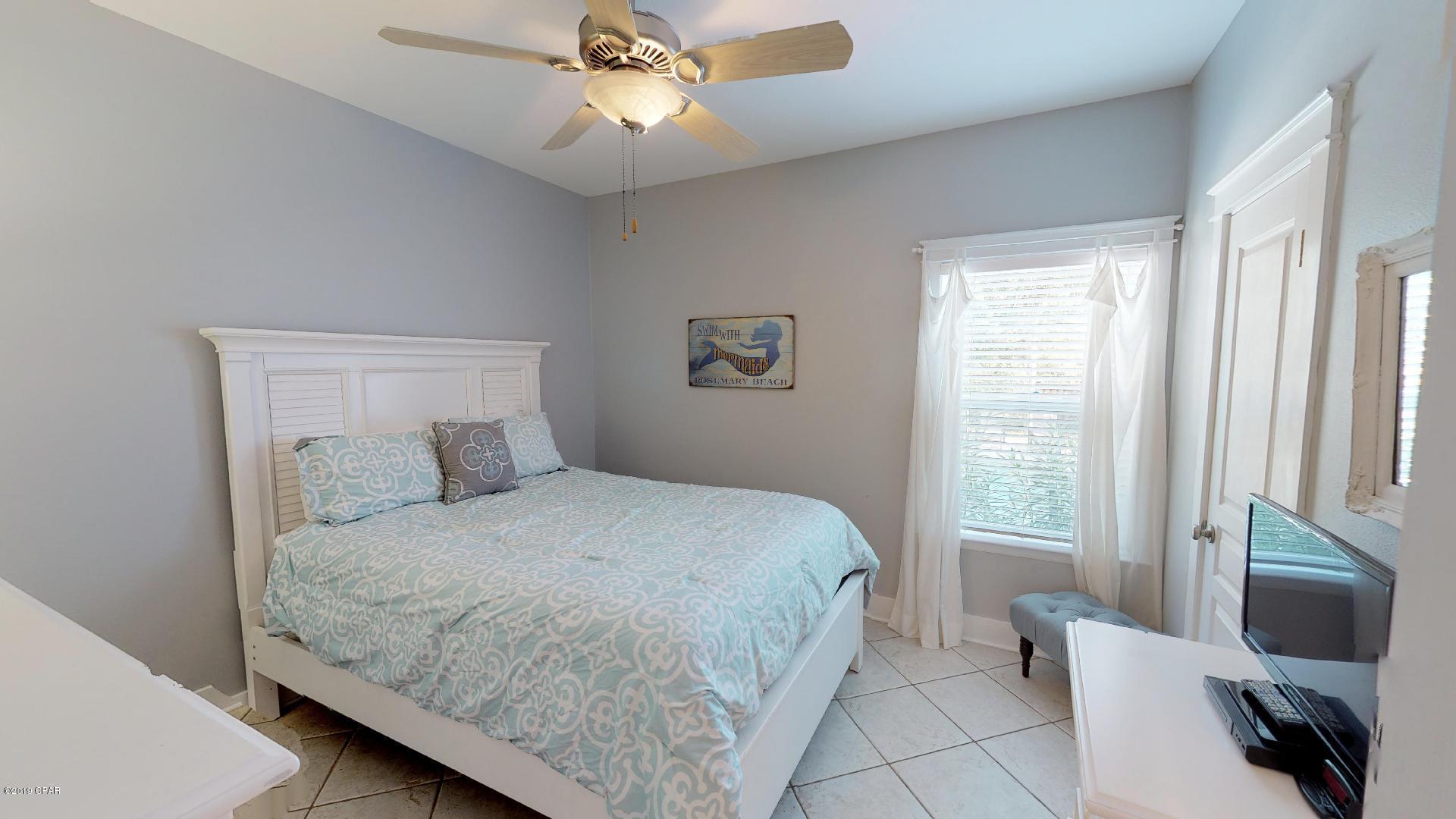 Village Of Sugar Beach 1st Add - Residential