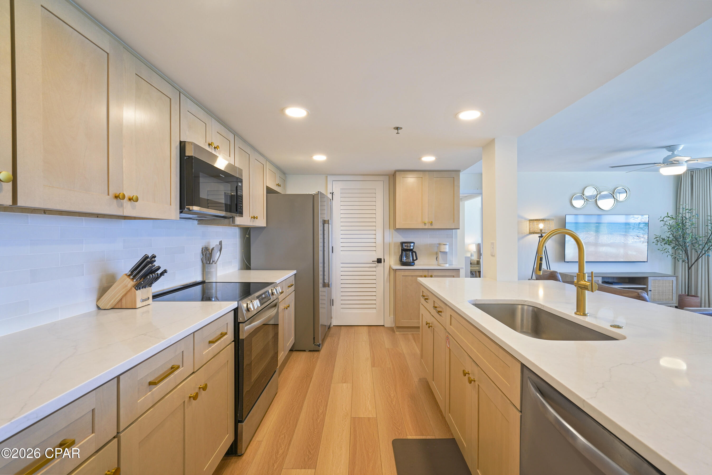 Long Beach Towers I - Residential