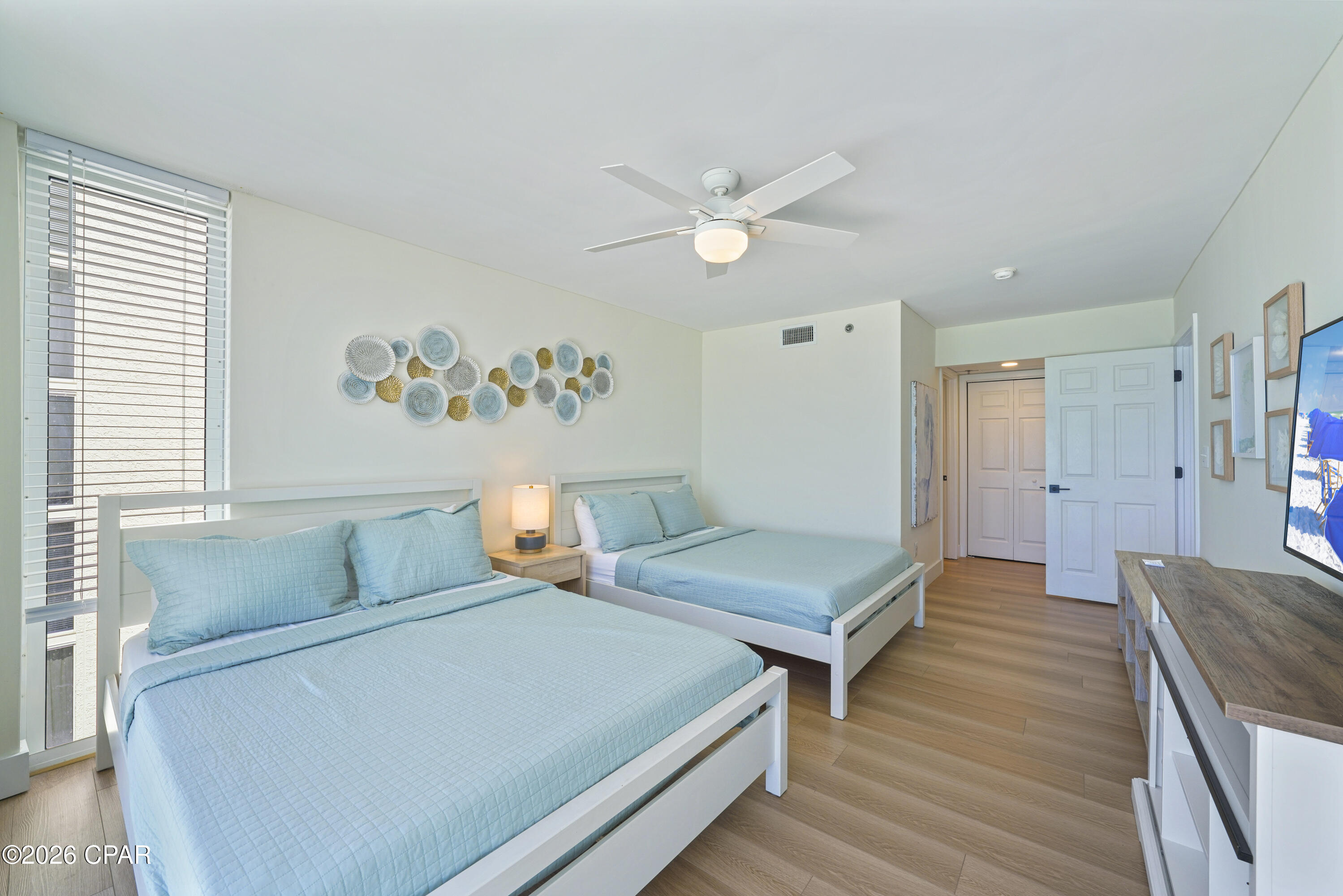 Long Beach Towers I - Residential