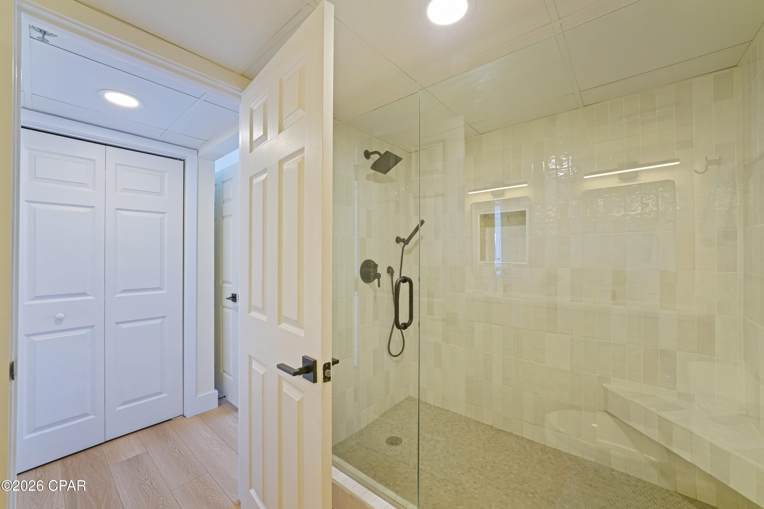 Long Beach Towers I - Residential