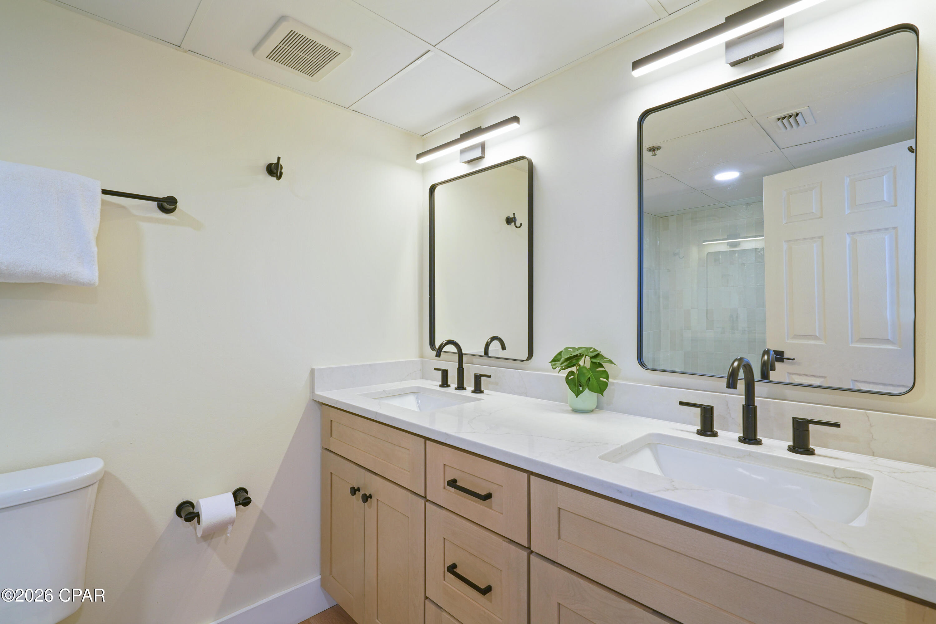 Long Beach Towers I - Residential