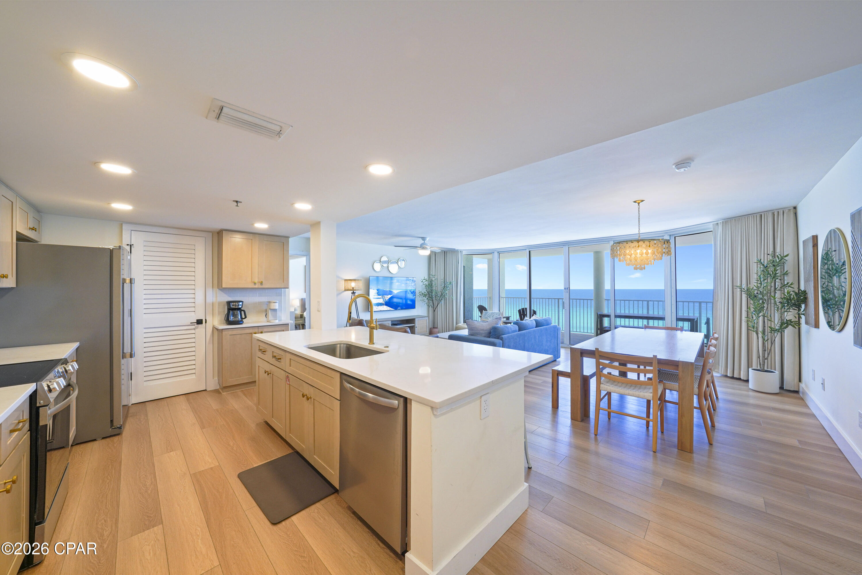 Long Beach Towers I - Residential