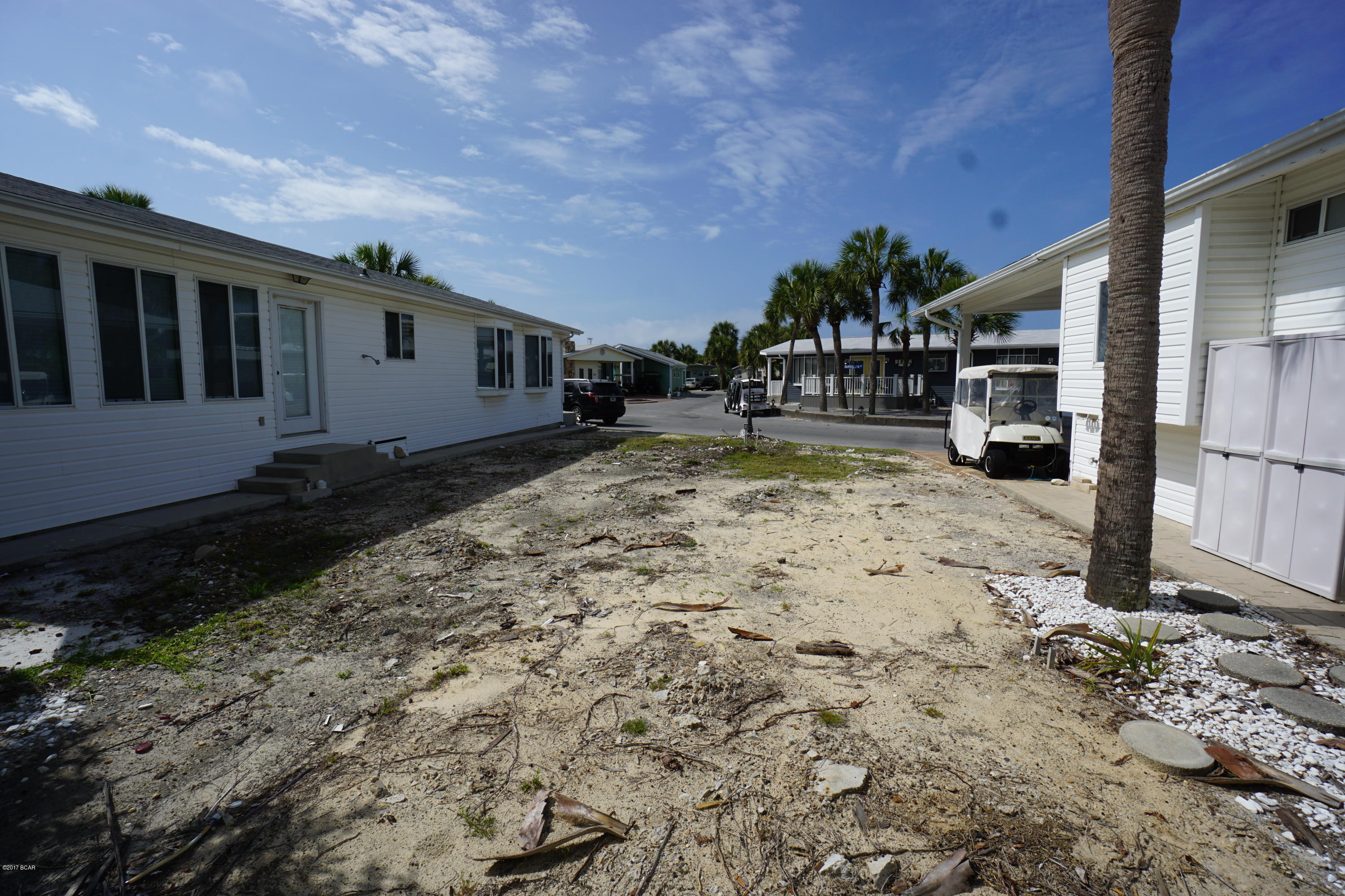 Venture Out Travel Trail - Land