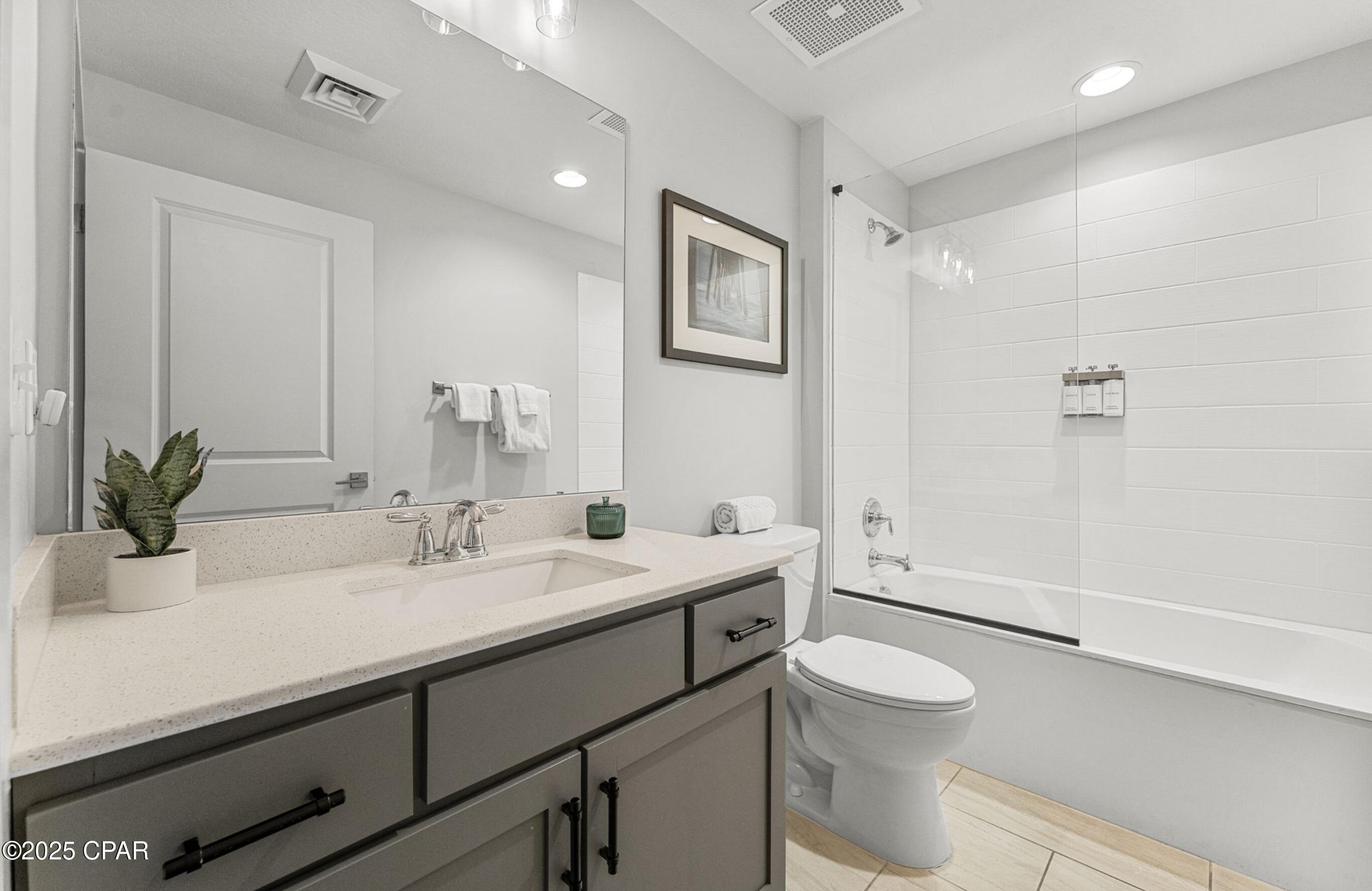 Calypso Towers III - Residential