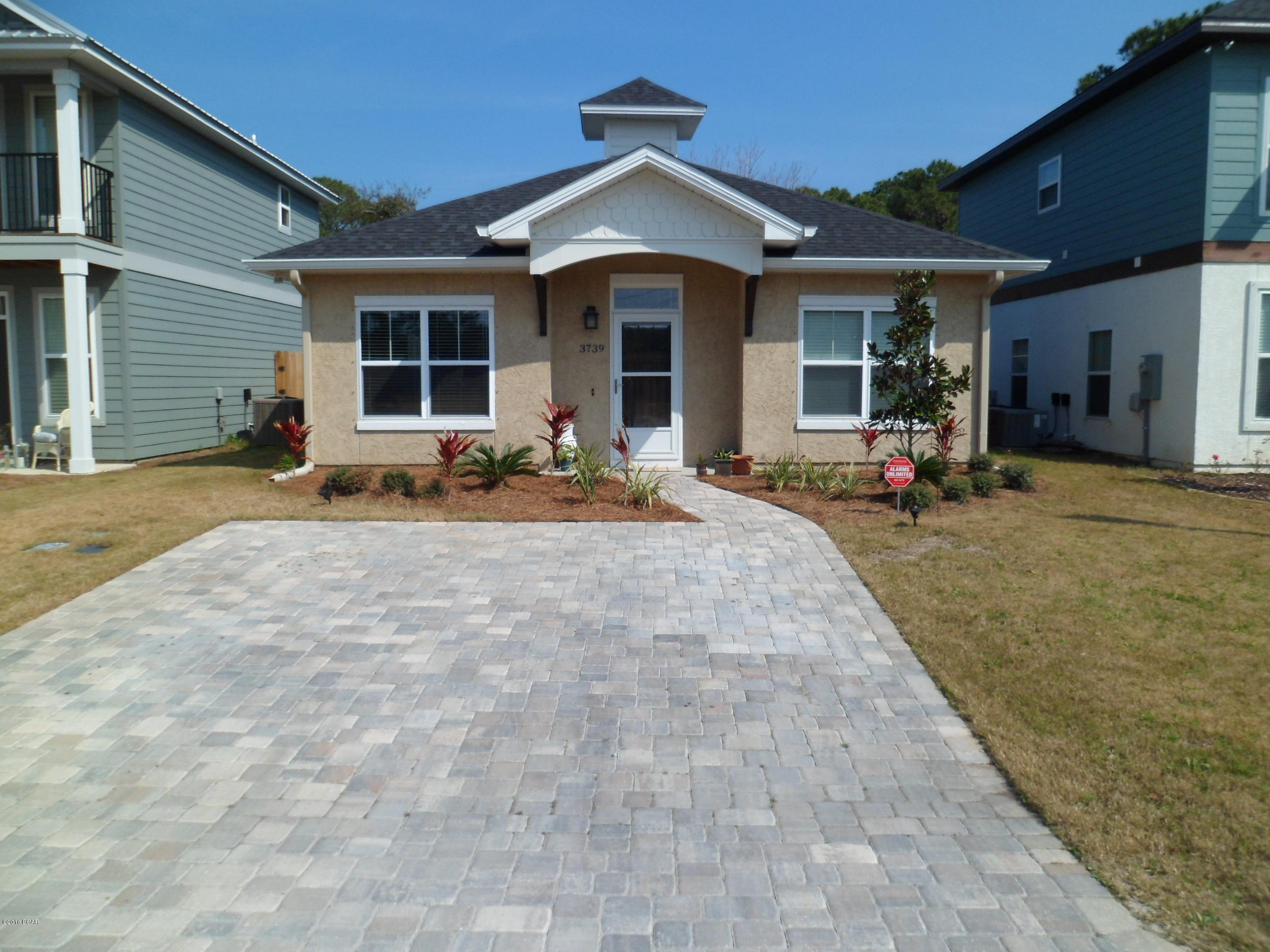 Hidden Lagoon - Residential