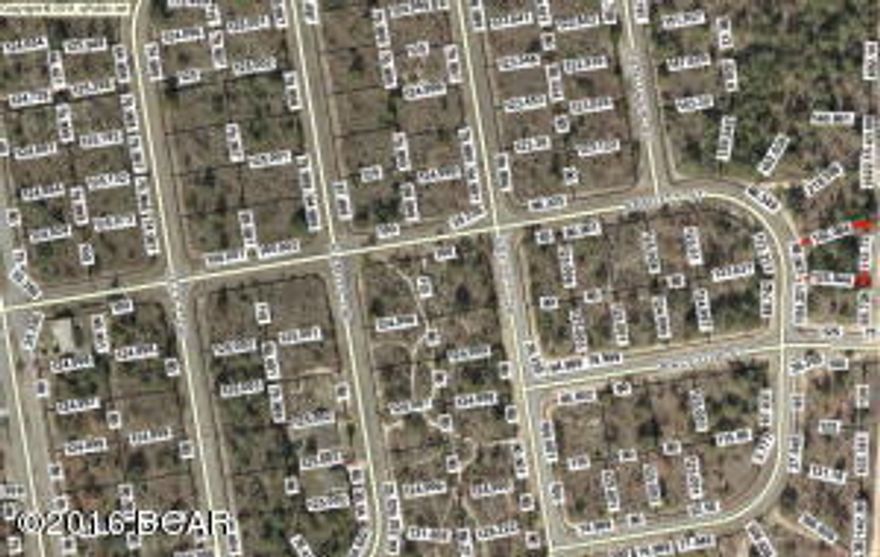 Good building lot in the Sunny Hills community. Sunny Hills is located 25 miles north of Panama City and 15 miles south of Chipley. This community offers an 18 hole golf course, many fine fishing and recreation lakes, and other recreational pursuits. You owe it to yourself to investigate this affordable community and escape the high city prices.