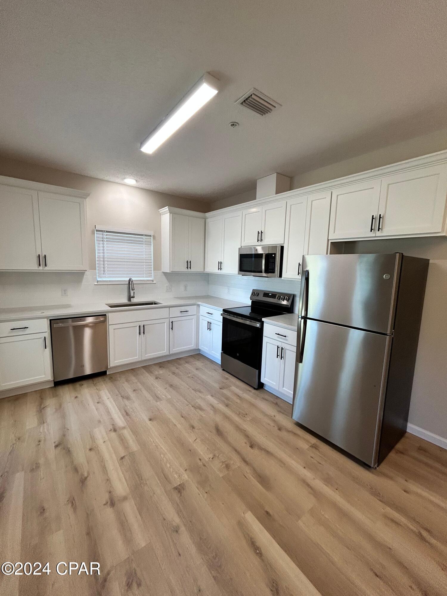 [No Recorded Subdiv] - Residential Lease