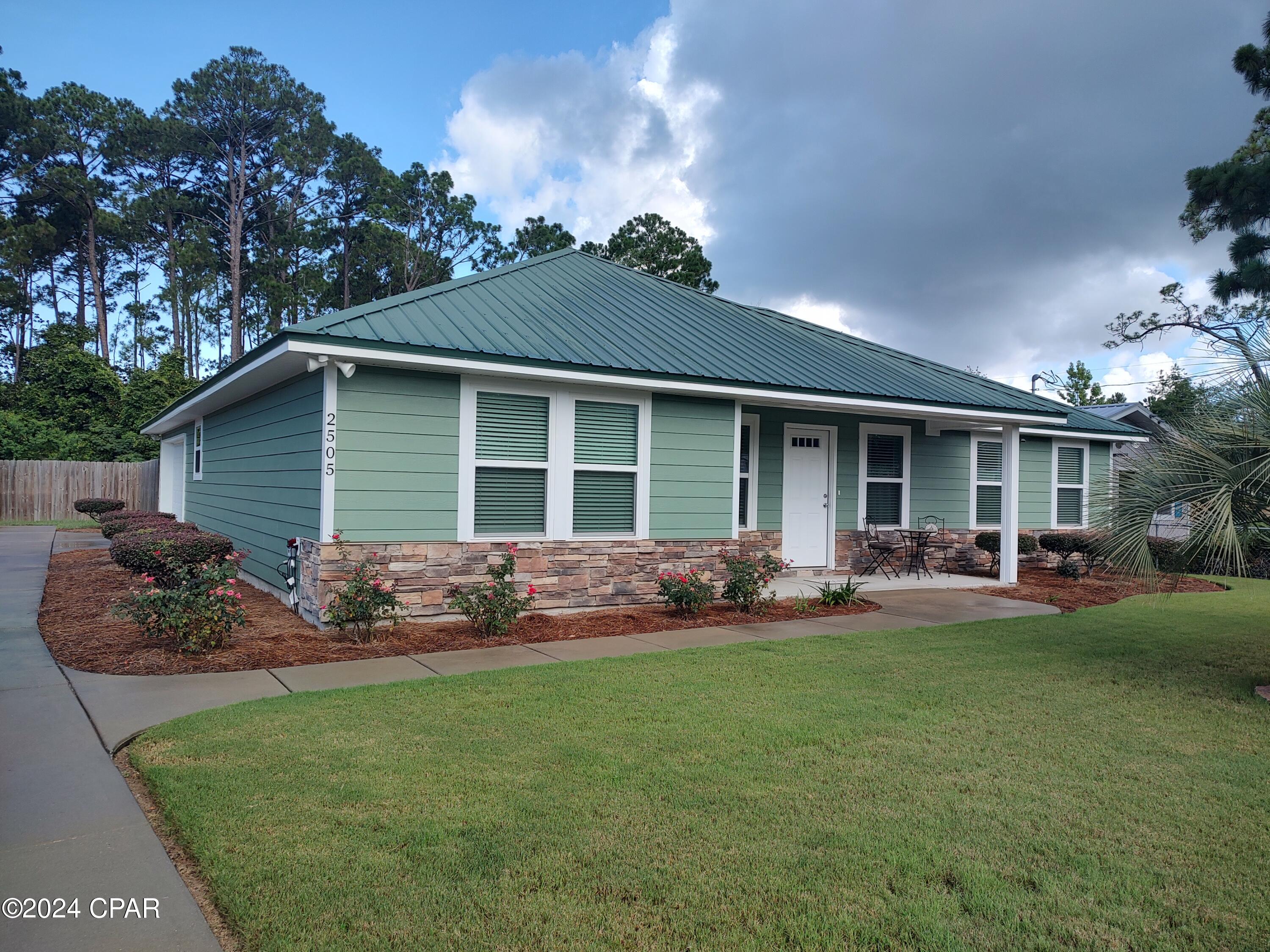 Pines 5th Add - Residential