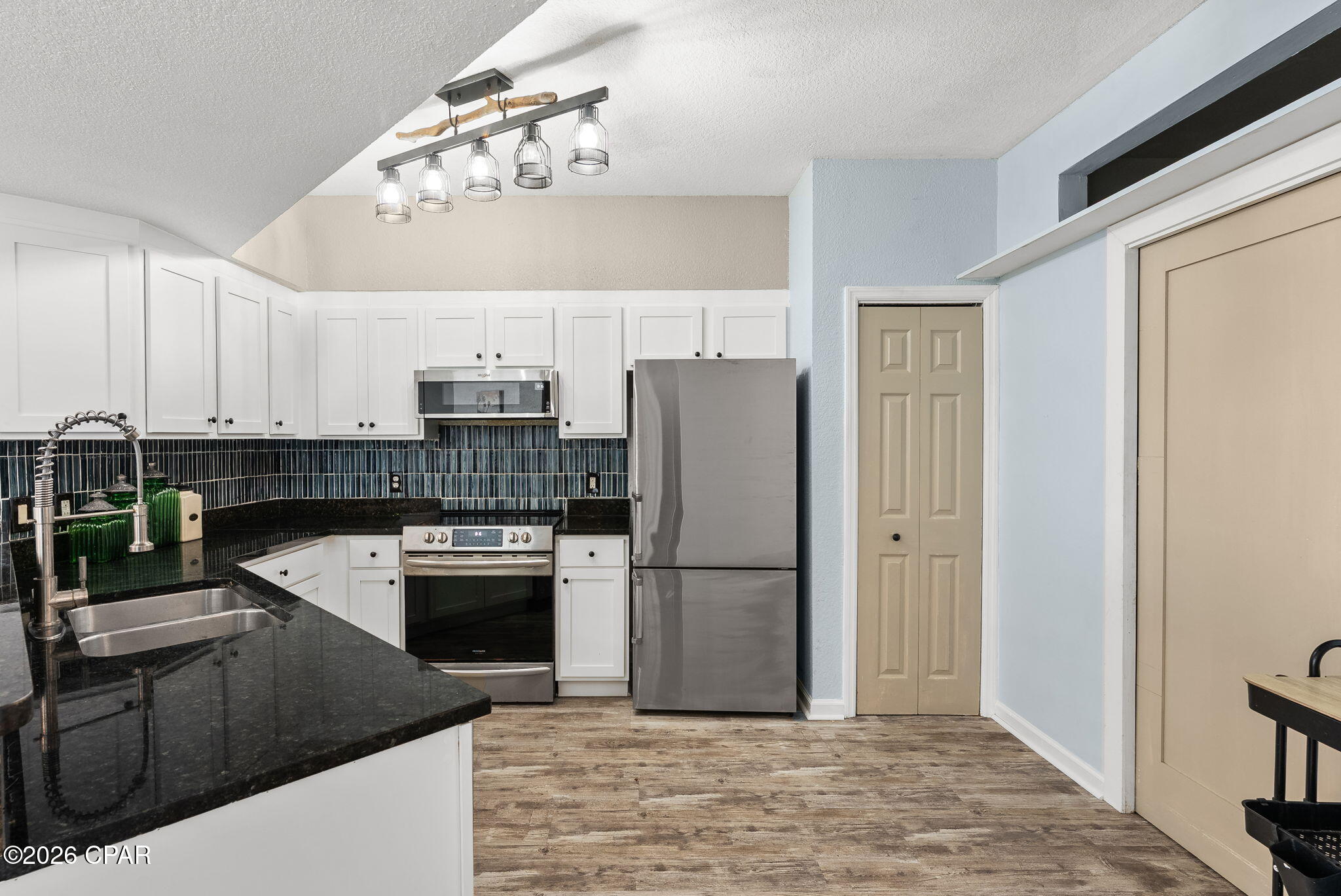 Hibiscus By The Bay - Residential