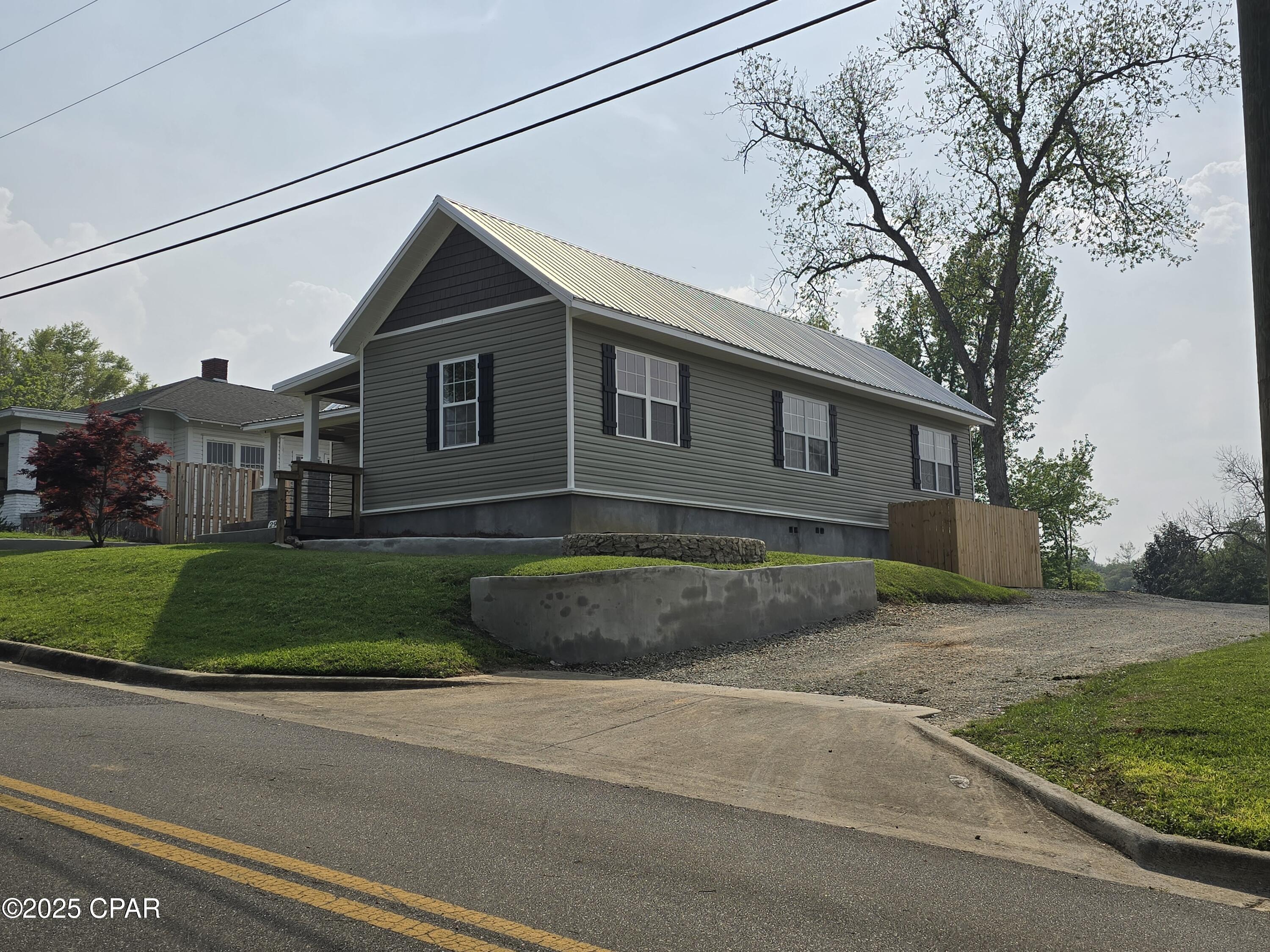 [No Recorded Subdiv] - Residential