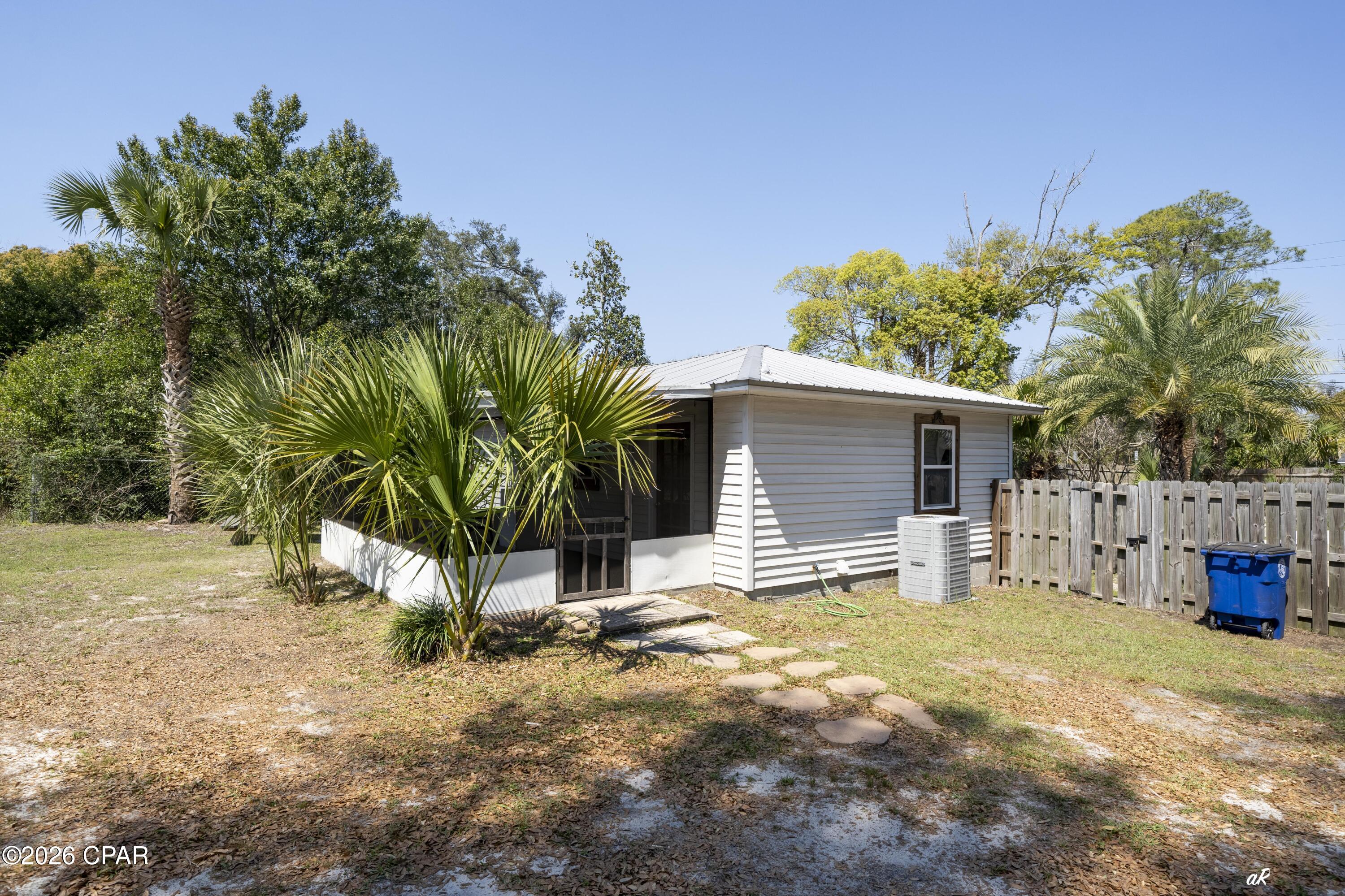 [No Recorded Subdiv] - Residential Lease