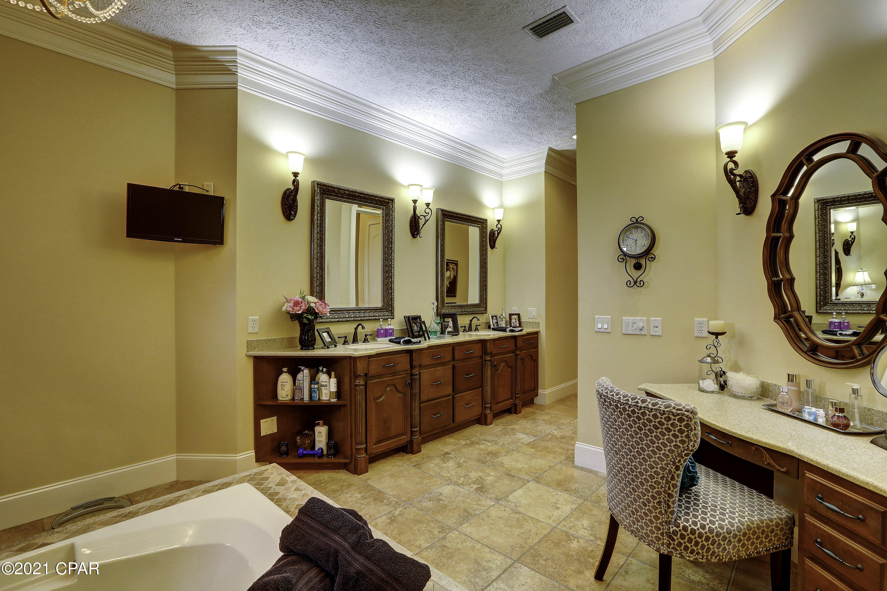 College Point Estate 1st Add - Residential