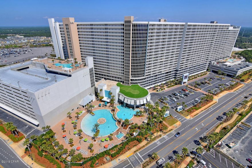 Great Pent House Unit.  Current Owner never rented, private unit.  Owner upgrated unit with new appliances, furniture and decorations.