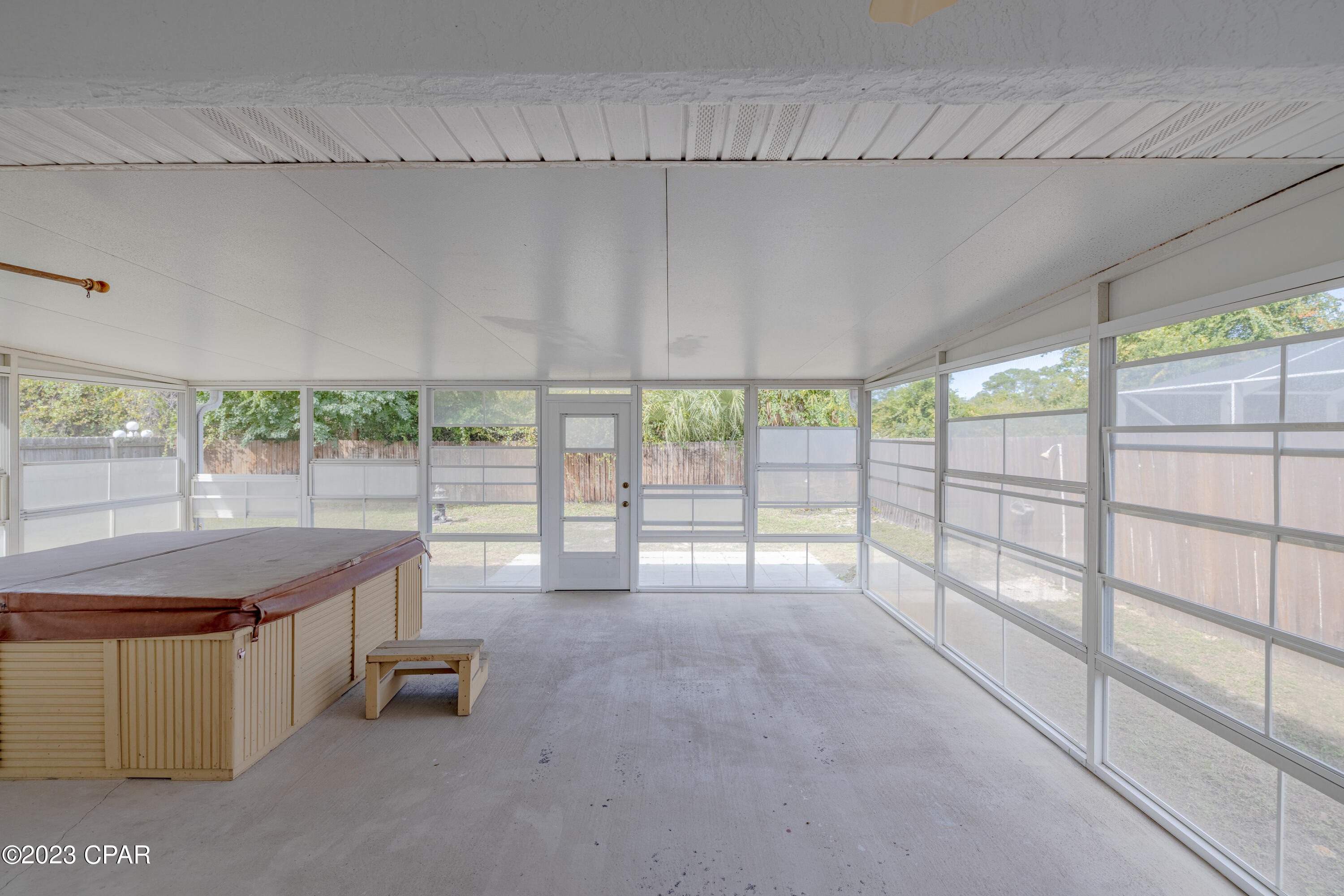 Suntime Beach U-1 - Residential