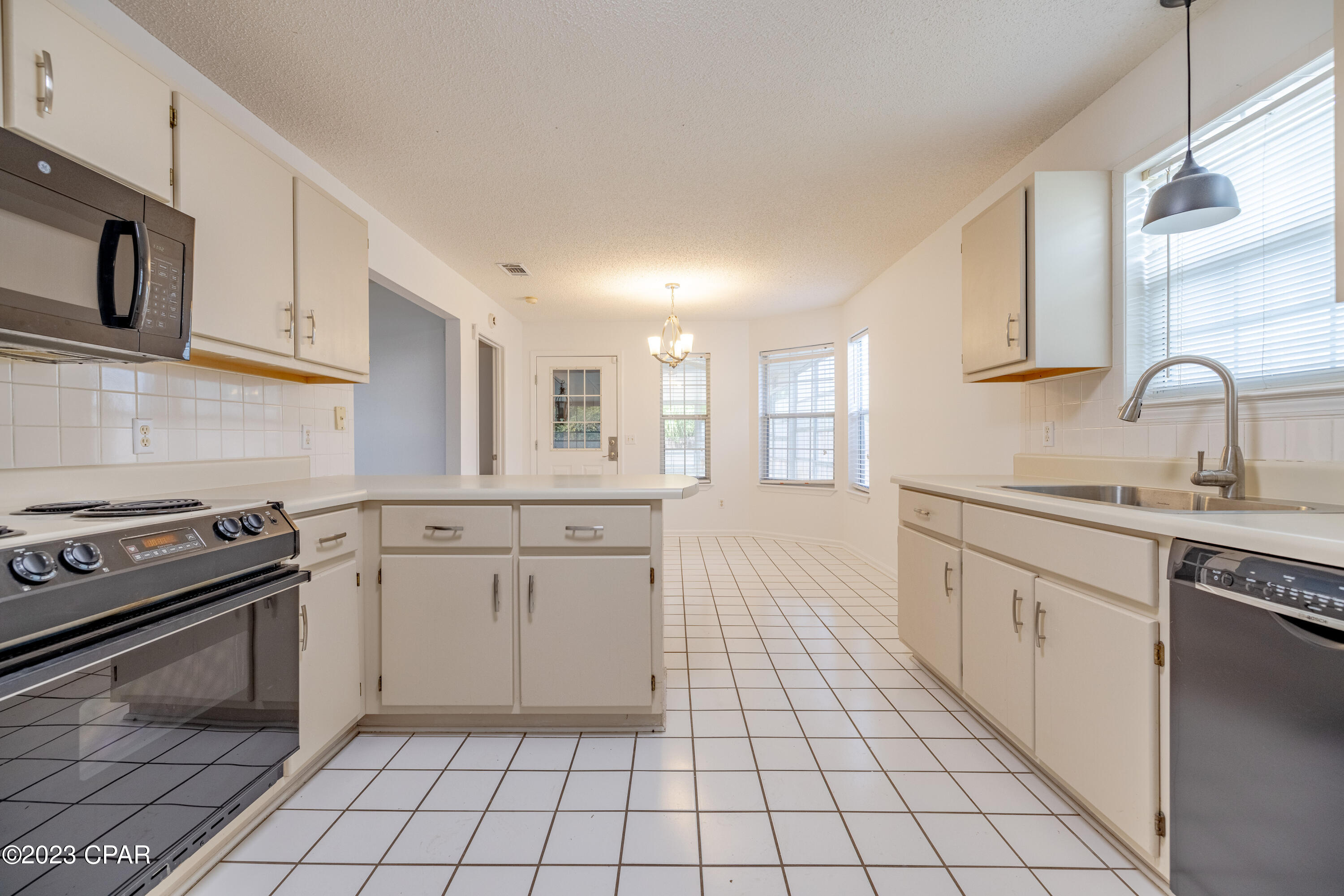 Suntime Beach U-1 - Residential