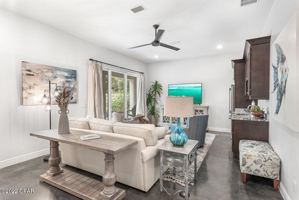 La Valencia Beach Resort - Residential