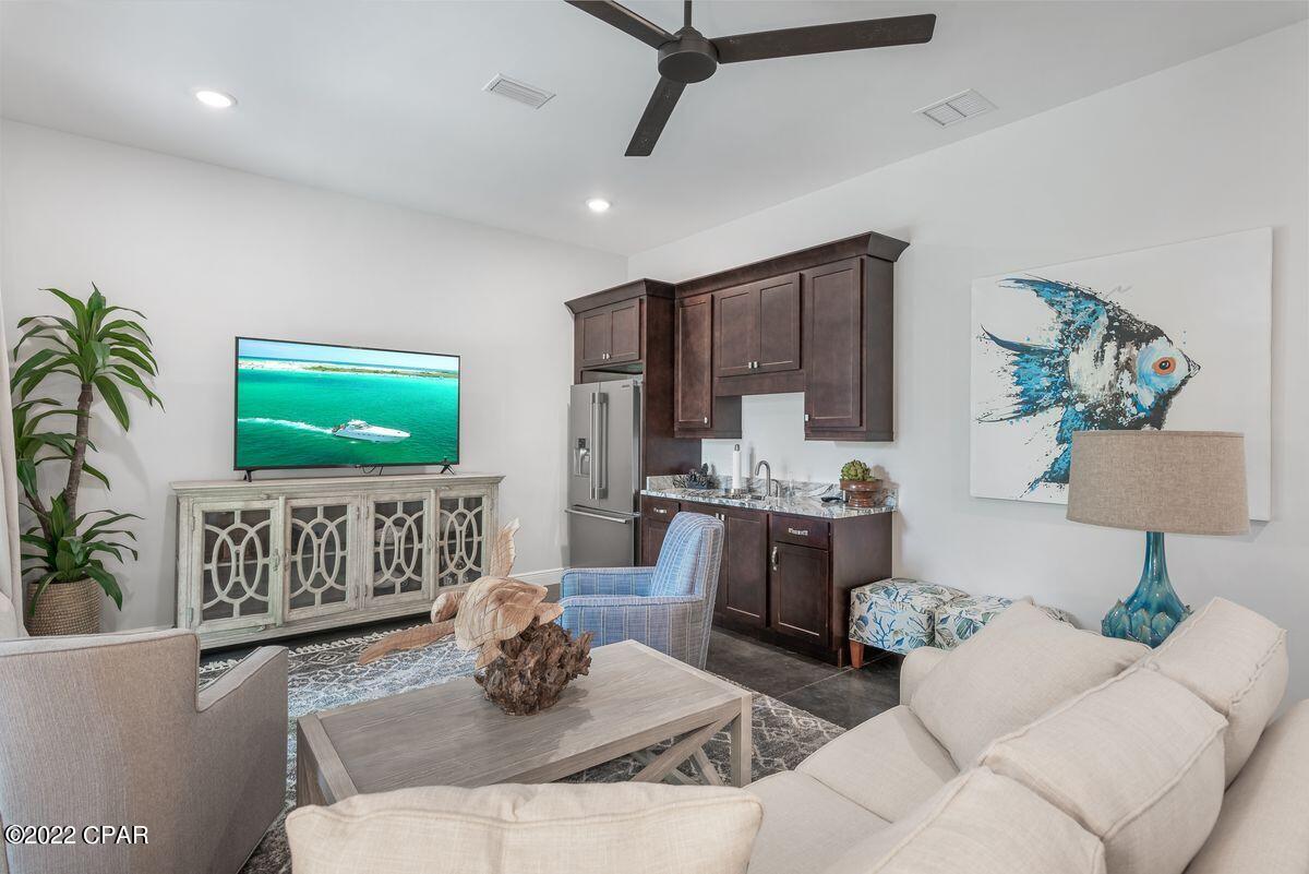 La Valencia Beach Resort - Residential