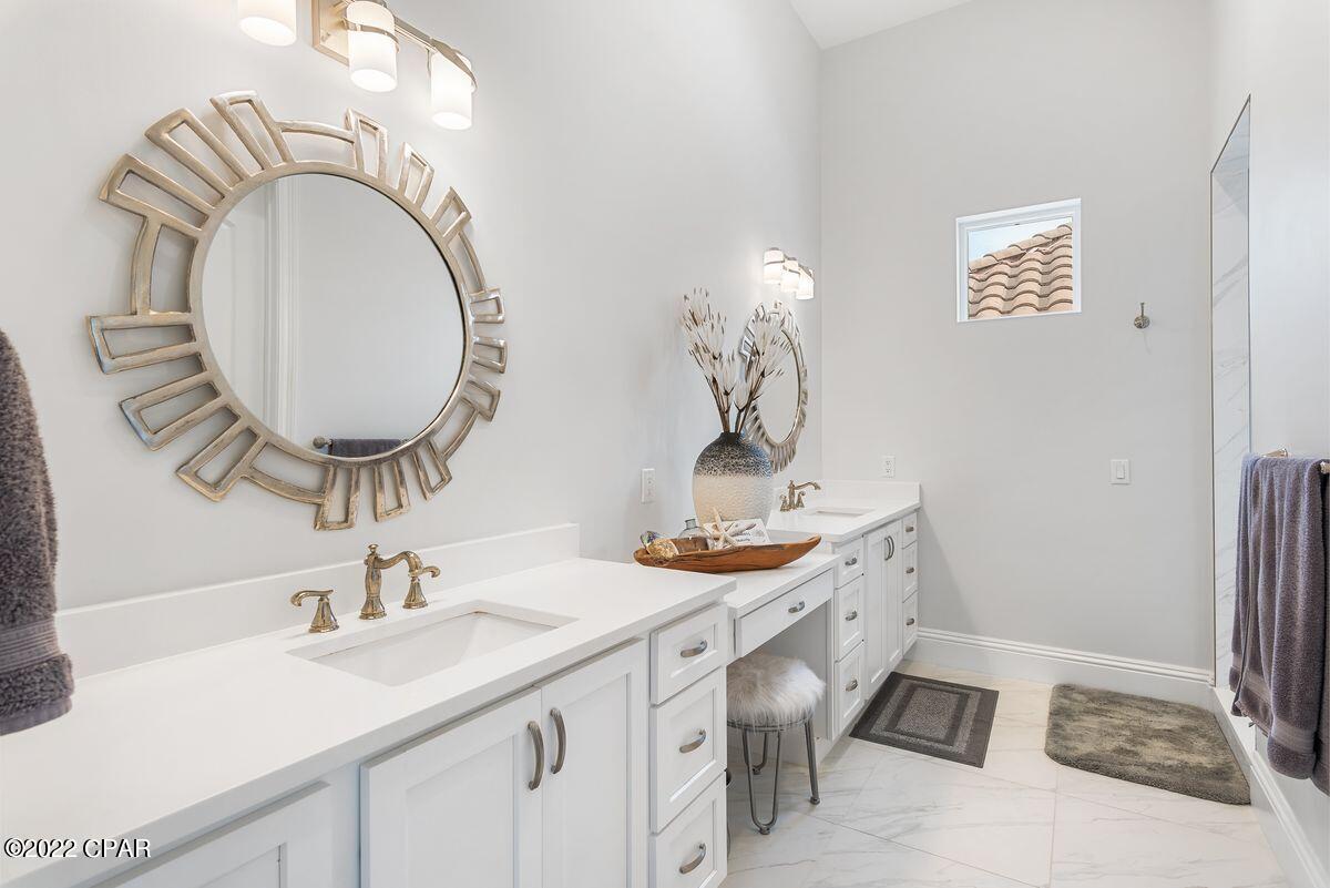 La Valencia Beach Resort - Residential