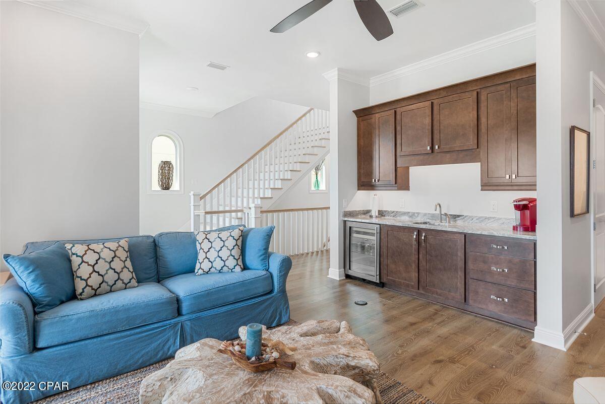 La Valencia Beach Resort - Residential